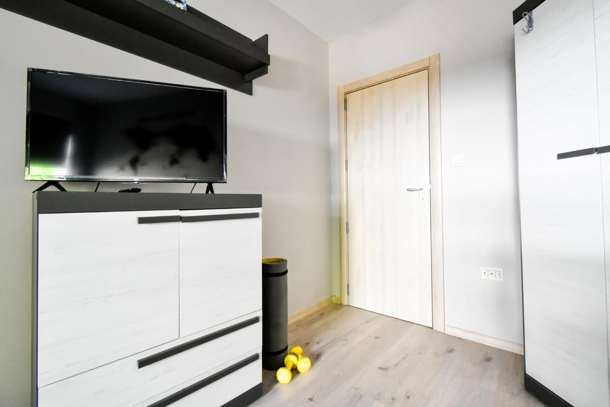 Nomad Friendly Free Parking Kitchen Ac