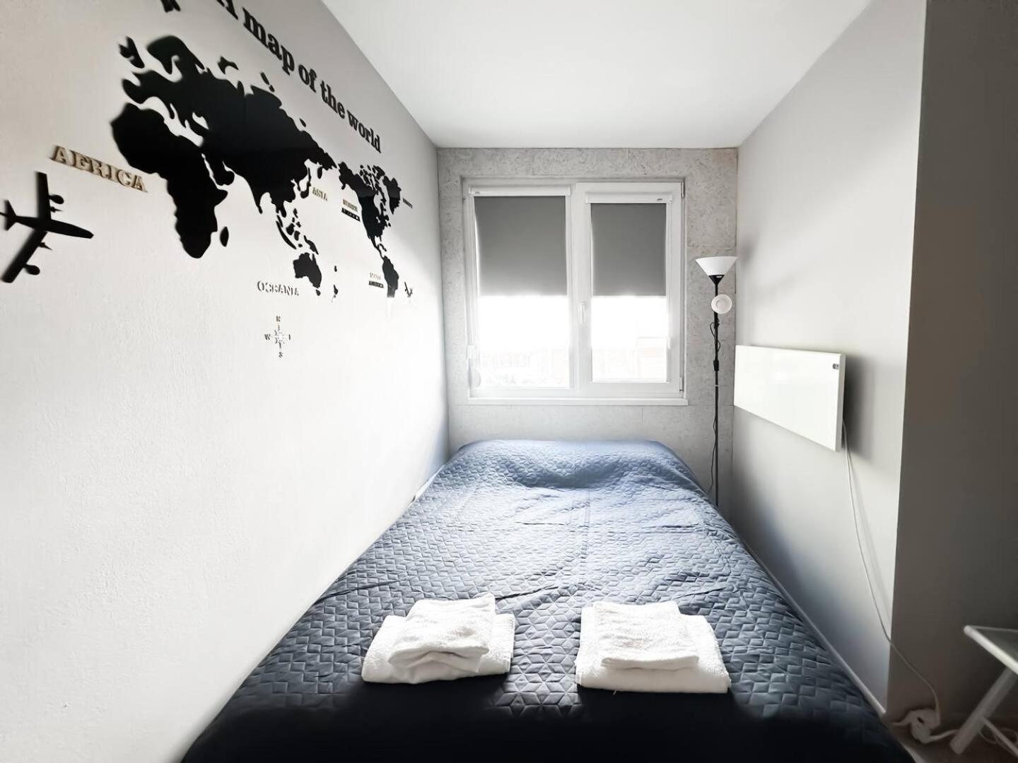 Nomad Friendly Free Parking Kitchen Ac