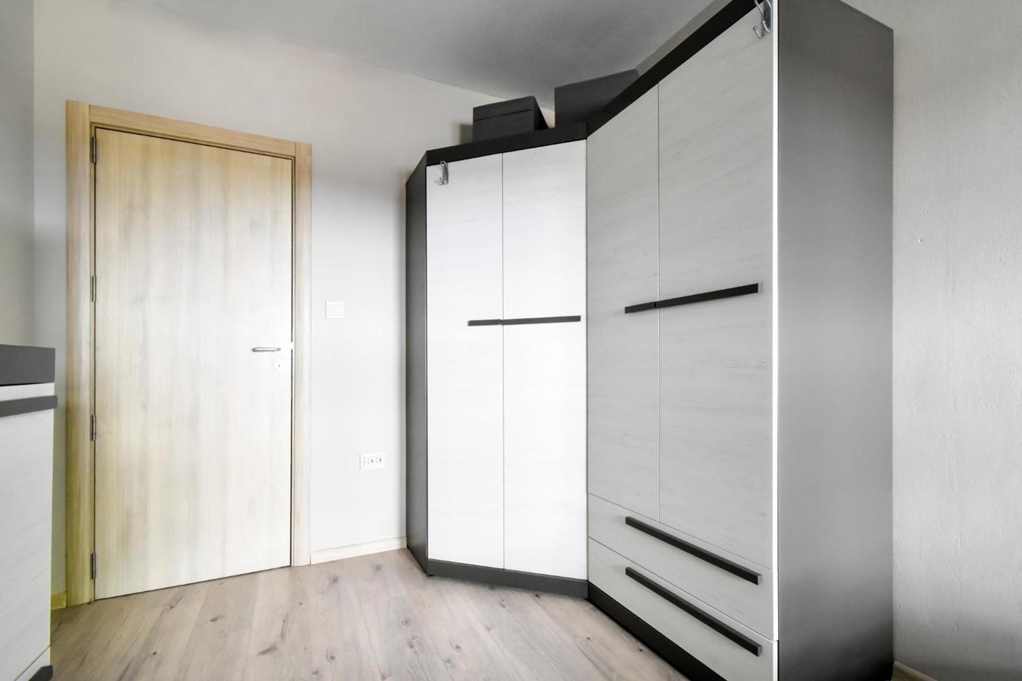 Nomad Friendly Free Parking Kitchen Ac