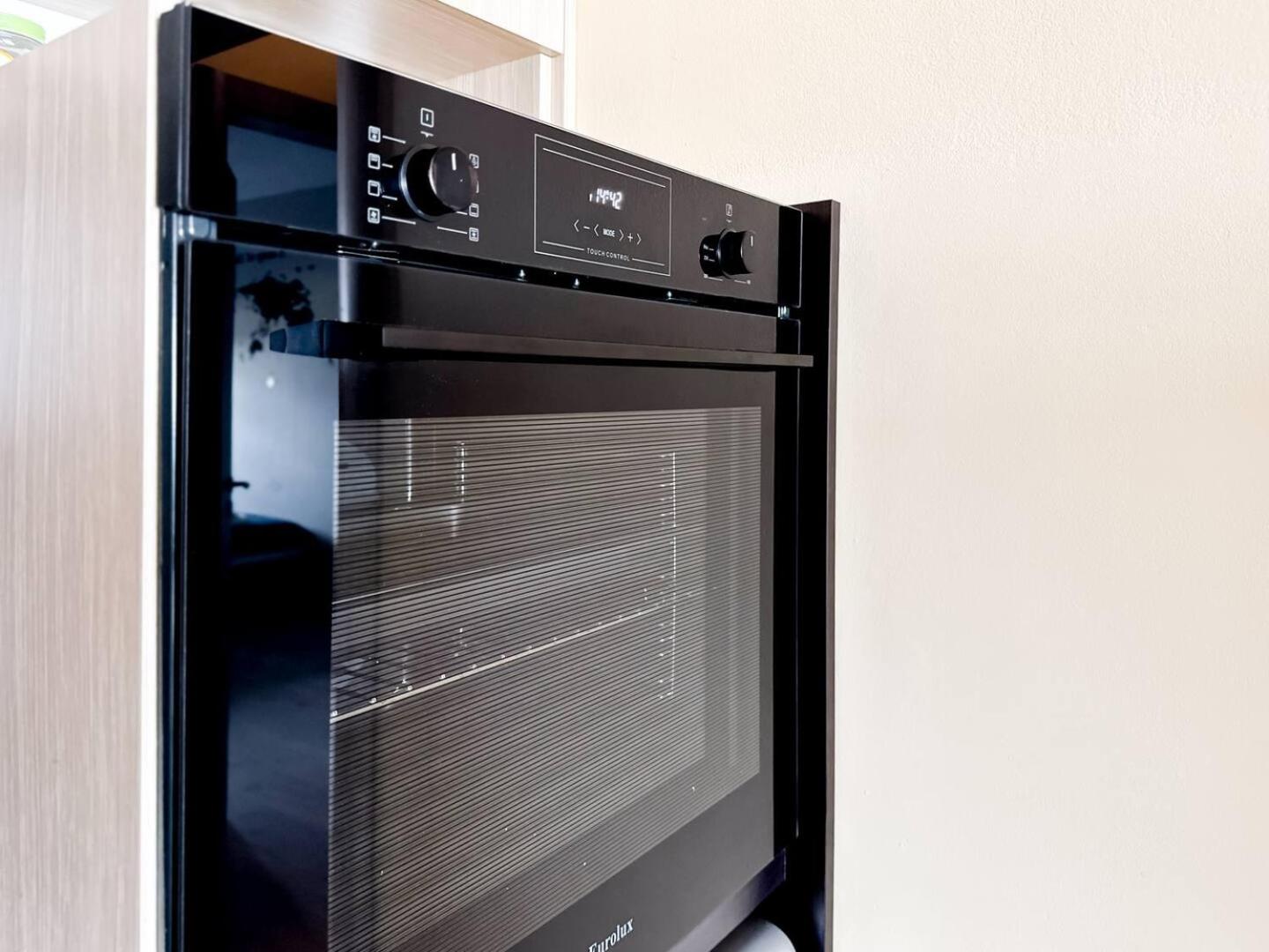Nomad Friendly Free Parking Kitchen Ac