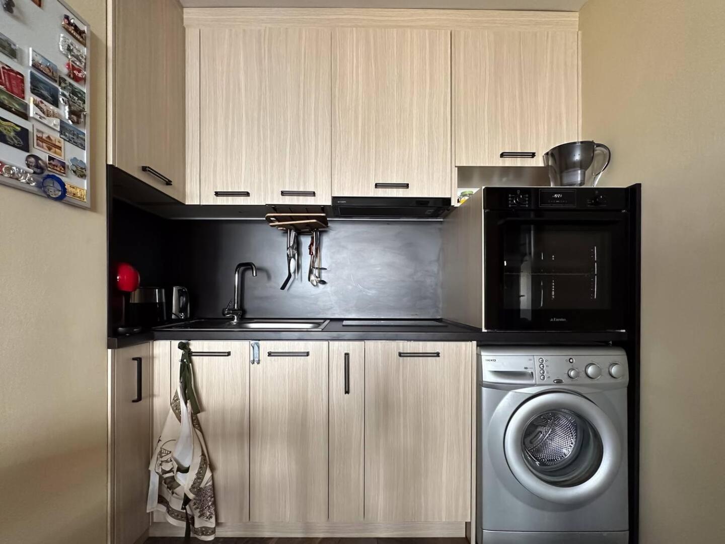 Nomad Friendly Free Parking Kitchen Ac