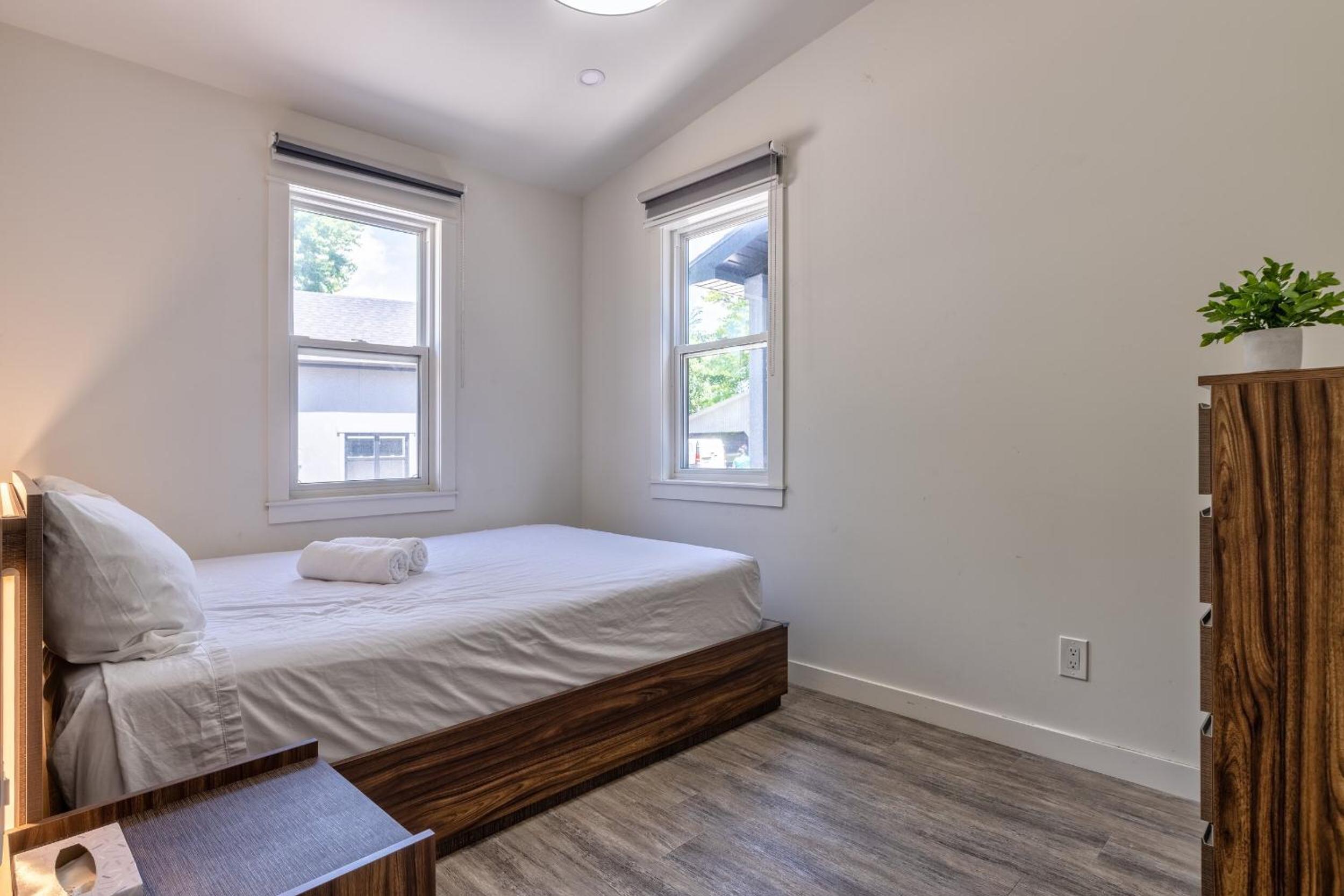 The Long Beach Resort - Beachfront Cottages & Townhouse Suites
