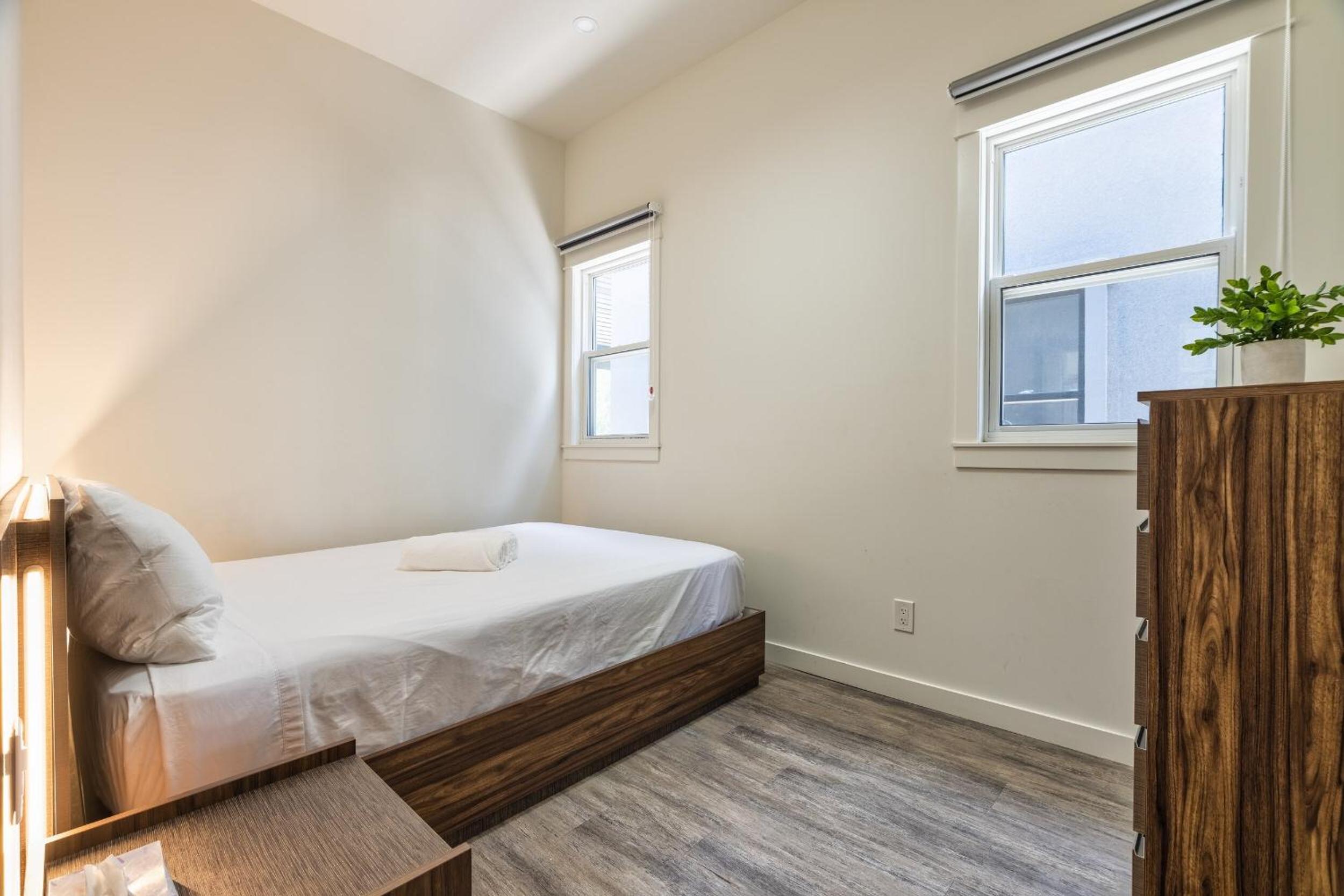 The Long Beach Resort - Beachfront Cottages & Townhouse Suites