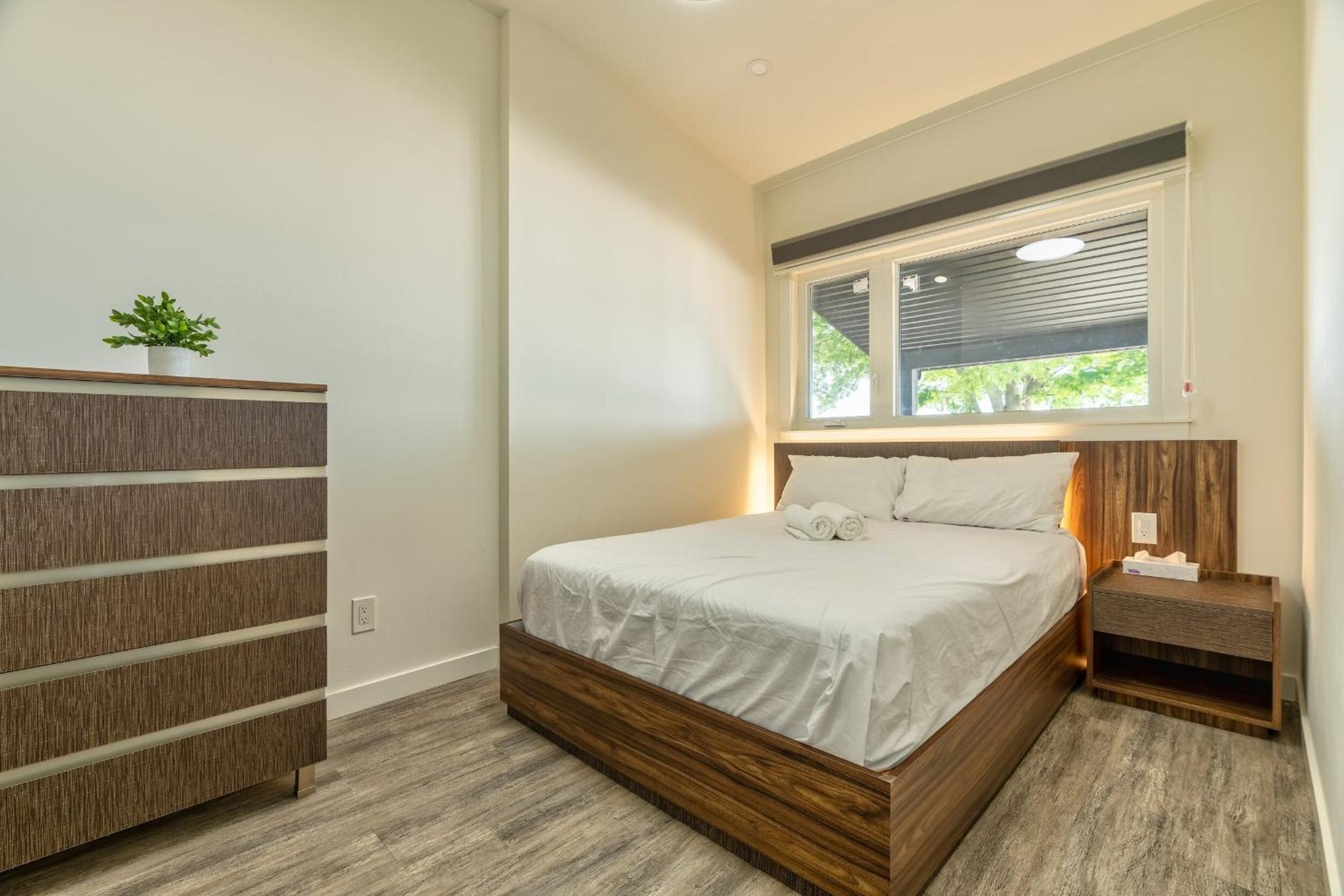 The Long Beach Resort - Beachfront Cottages & Townhouse Suites