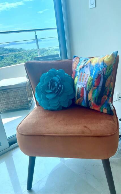 Exclusive Luxury Condo Playa Bonita Beach minutes to City life view 3