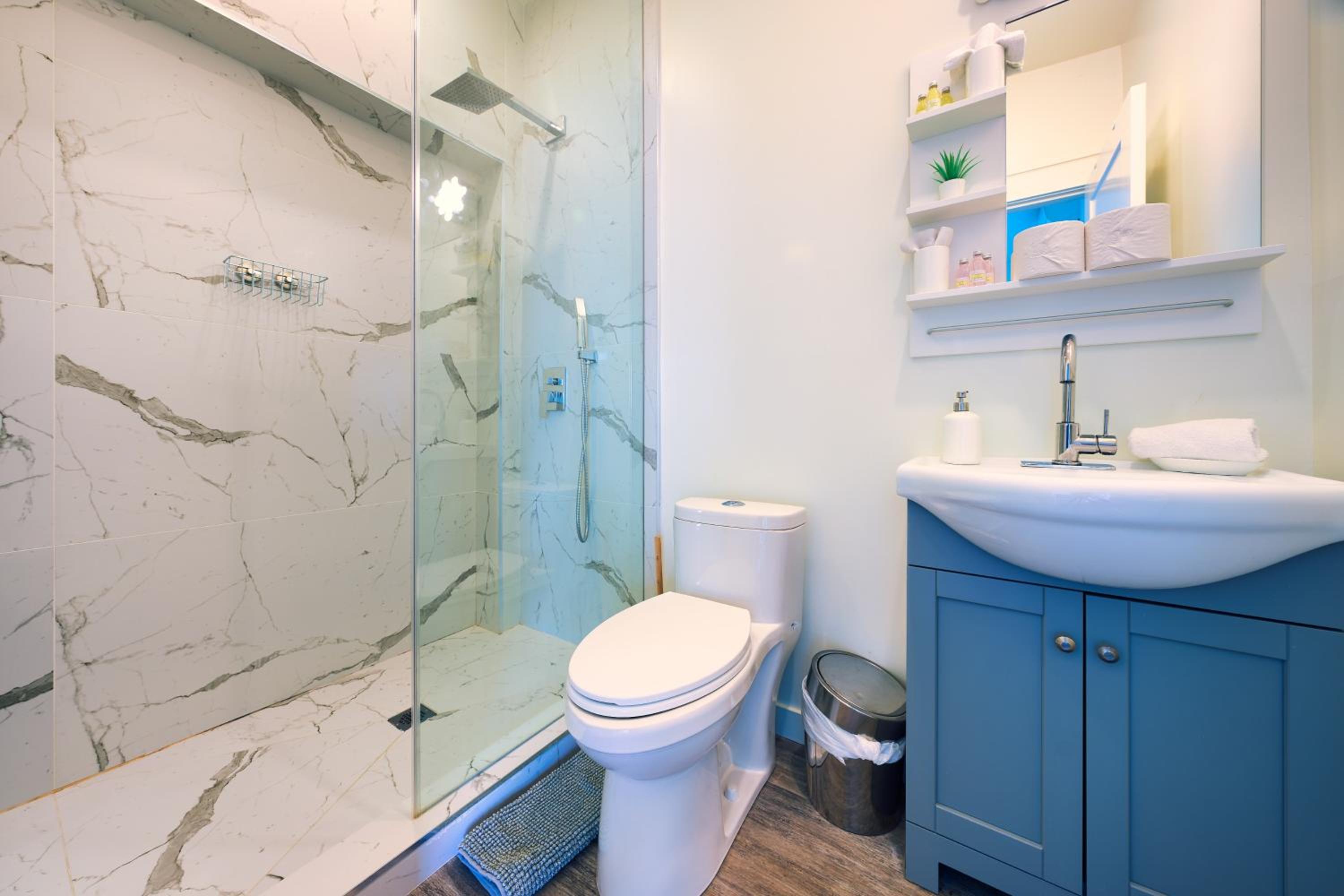 The Long Beach Resort - Beachfront Cottages & Townhouse Suites