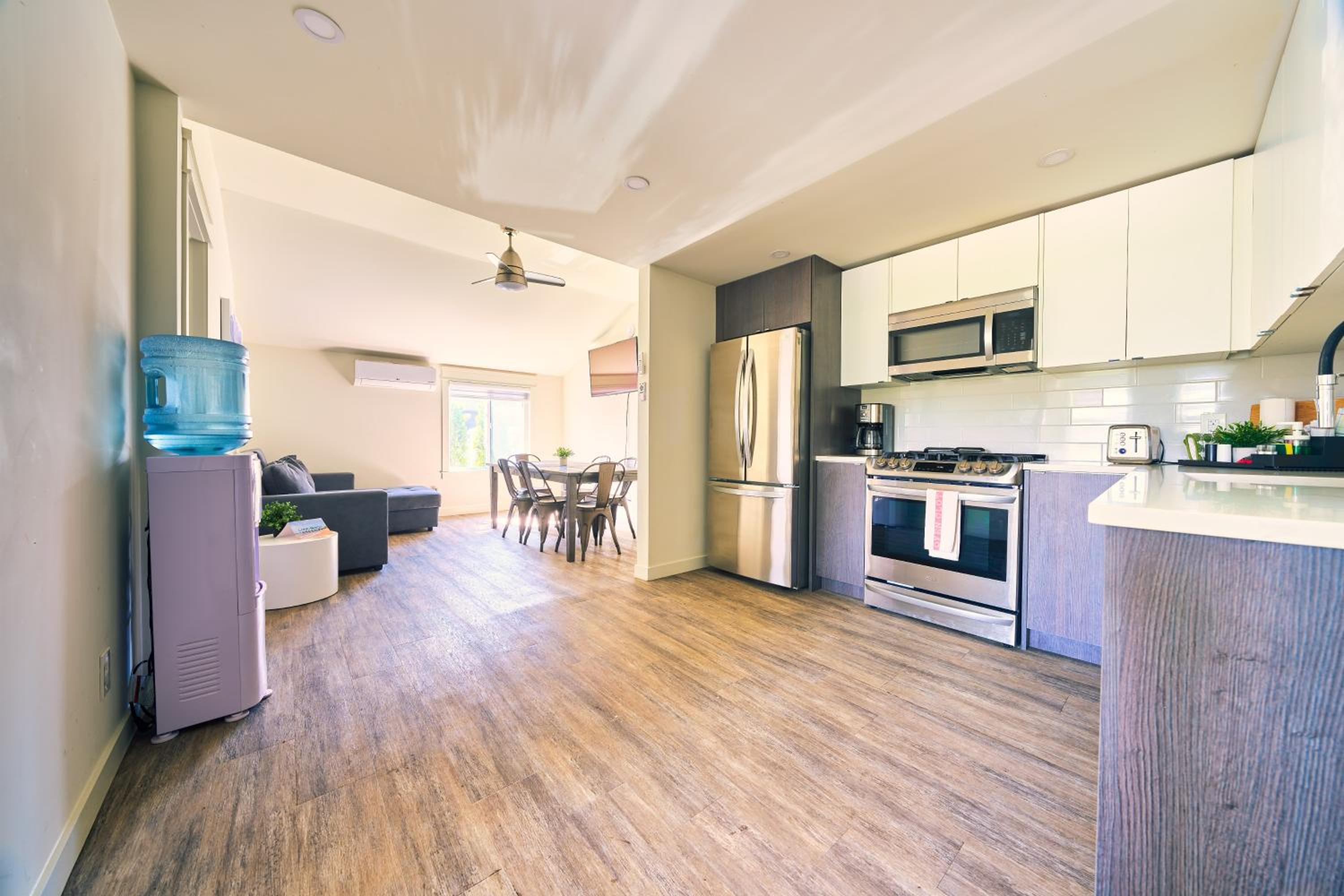 The Long Beach Resort - Beachfront Cottages & Townhouse Suites