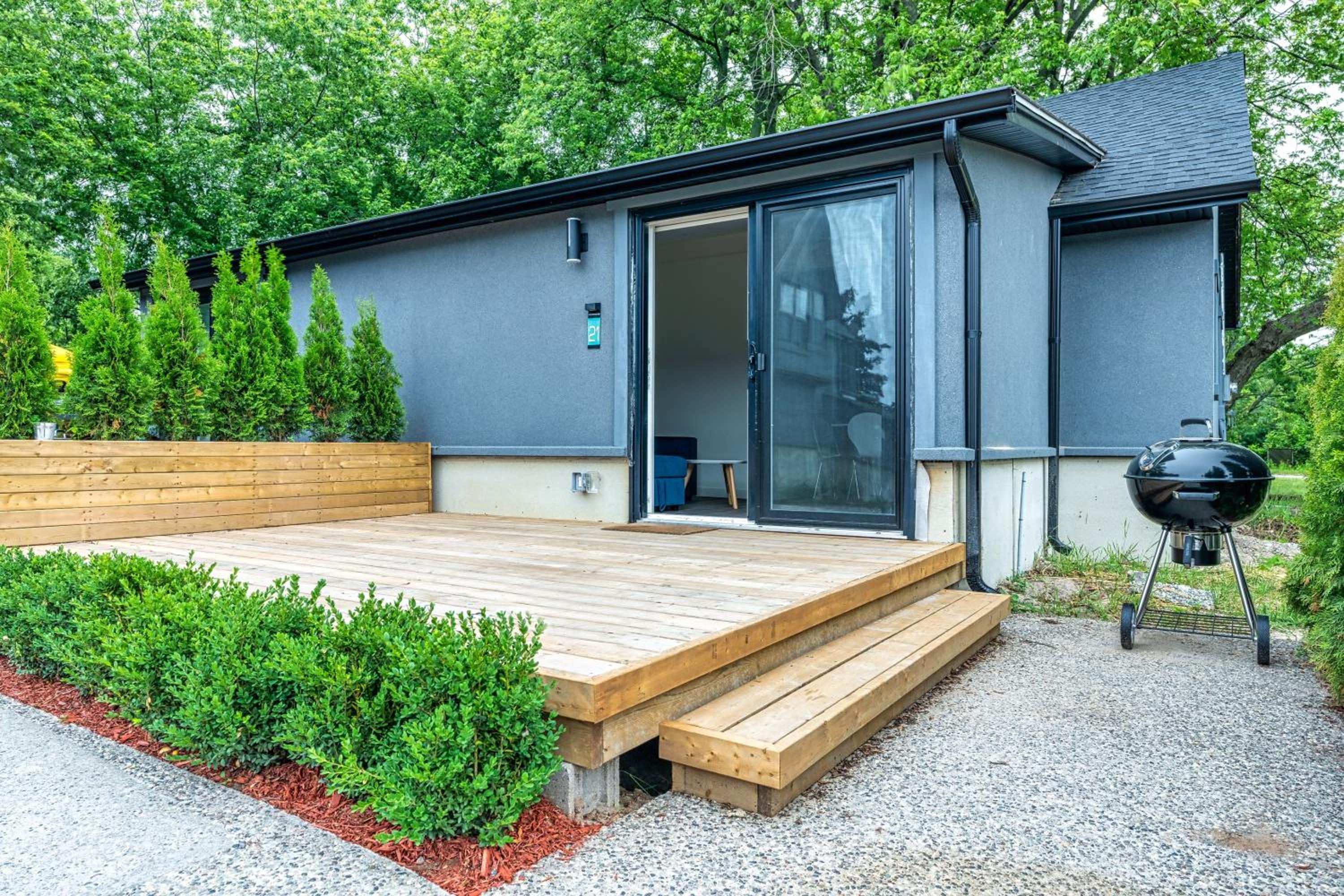 The Long Beach Resort - Beachfront Cottages & Townhouse Suites