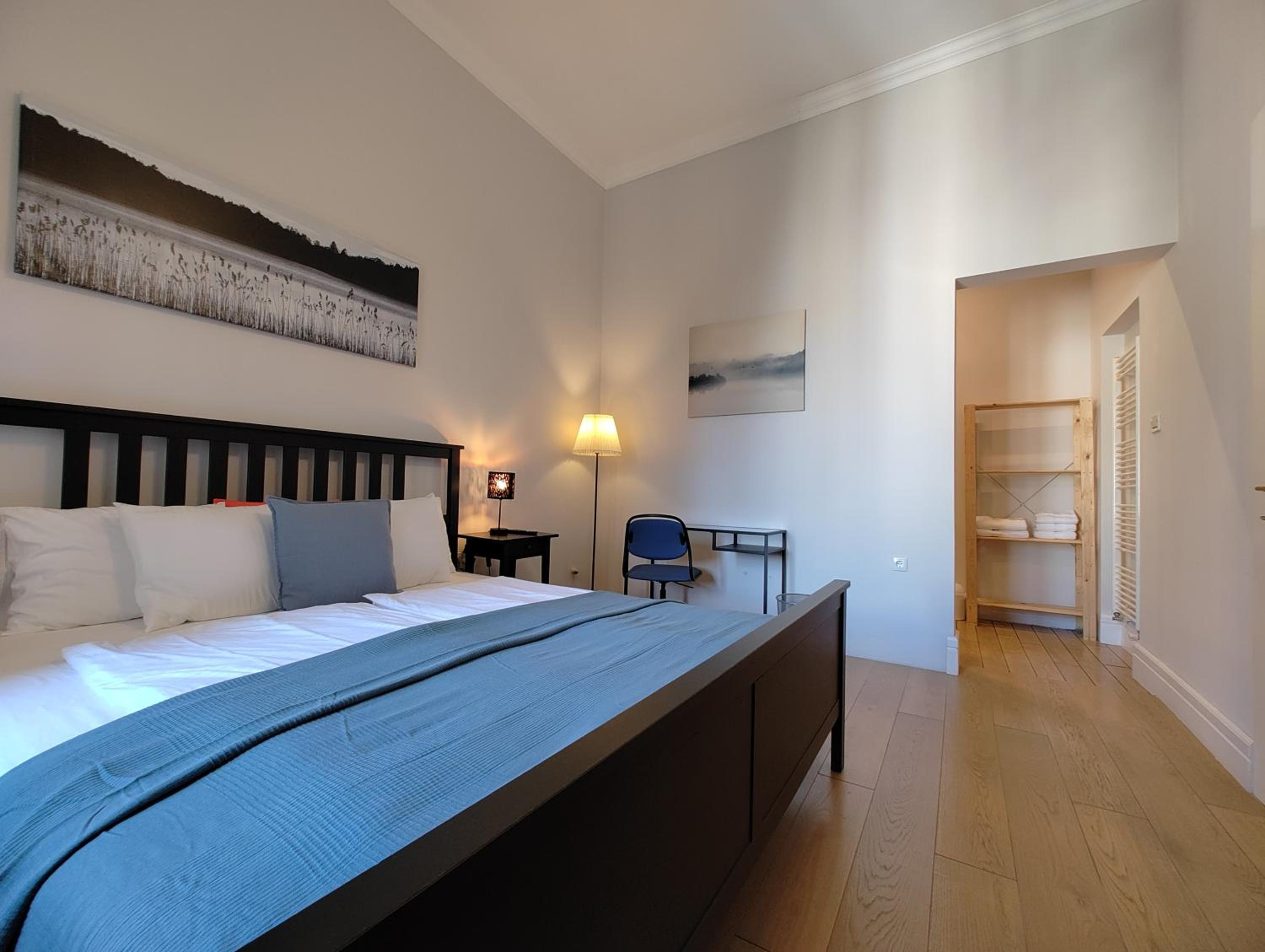 Apartment Theatrum