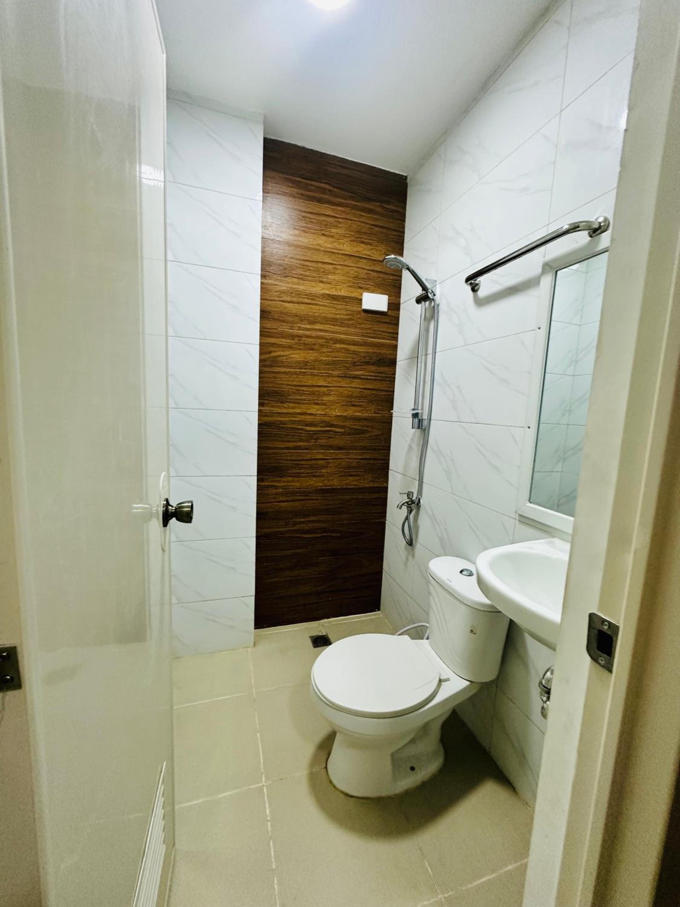 Cureg Residence