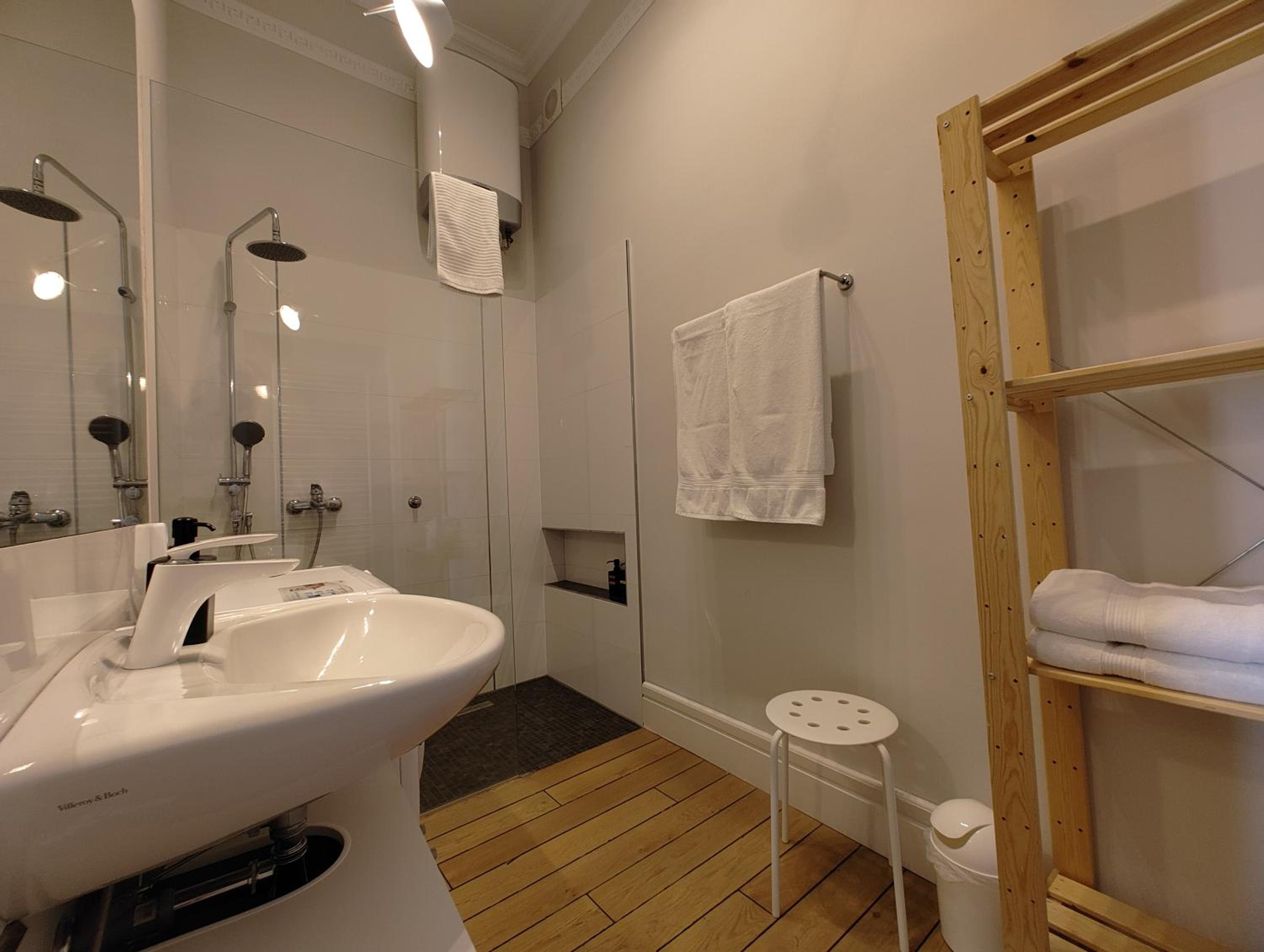 Apartment Theatrum