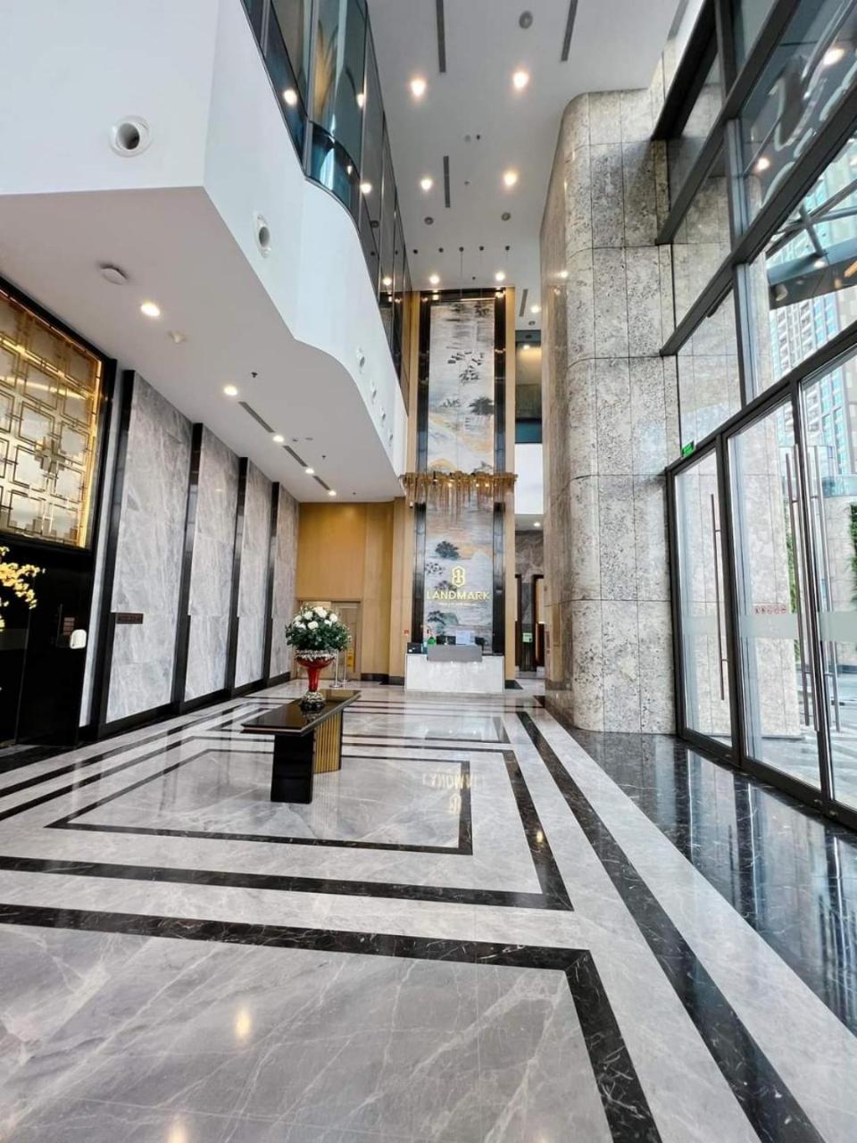 1BR Luxury Landmark 81 Vinhome Central Park
