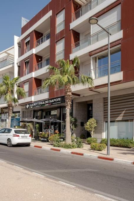 Amazing Beautiful & Luxurious apartment in touristic area view 2