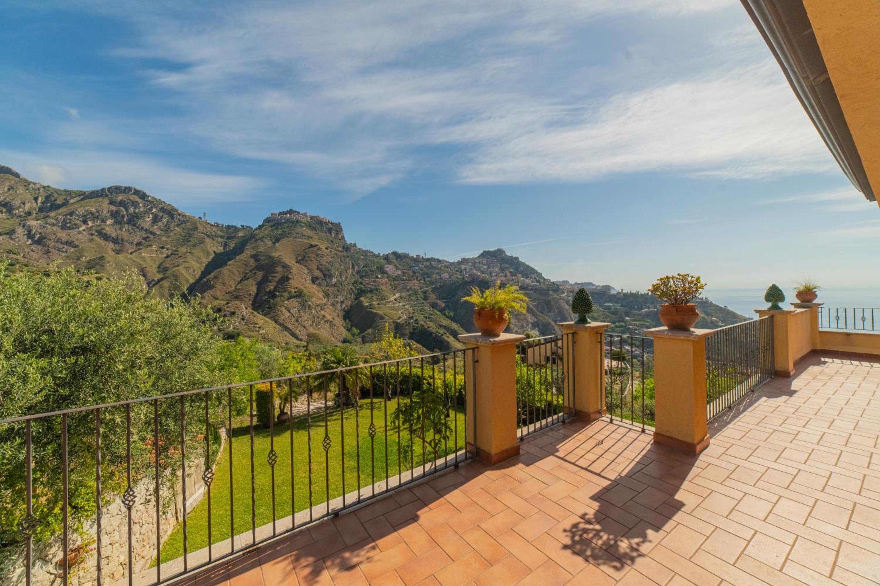 Sea View Villa Taormina photo 5