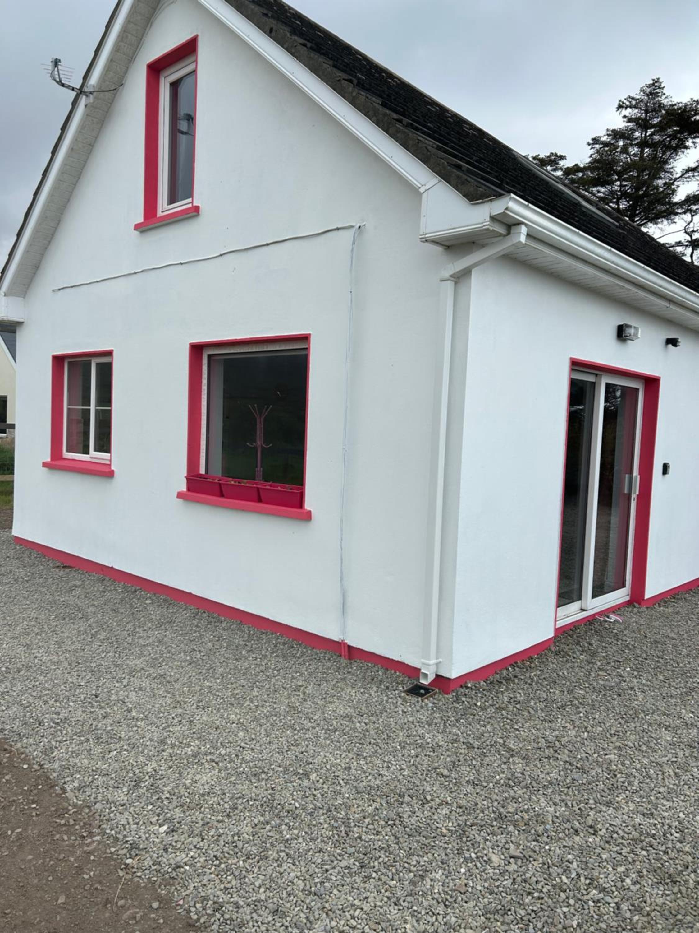 Hotel Casa Rosa - Image 1