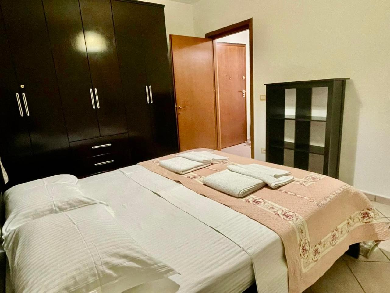 Onhezmi Apartment