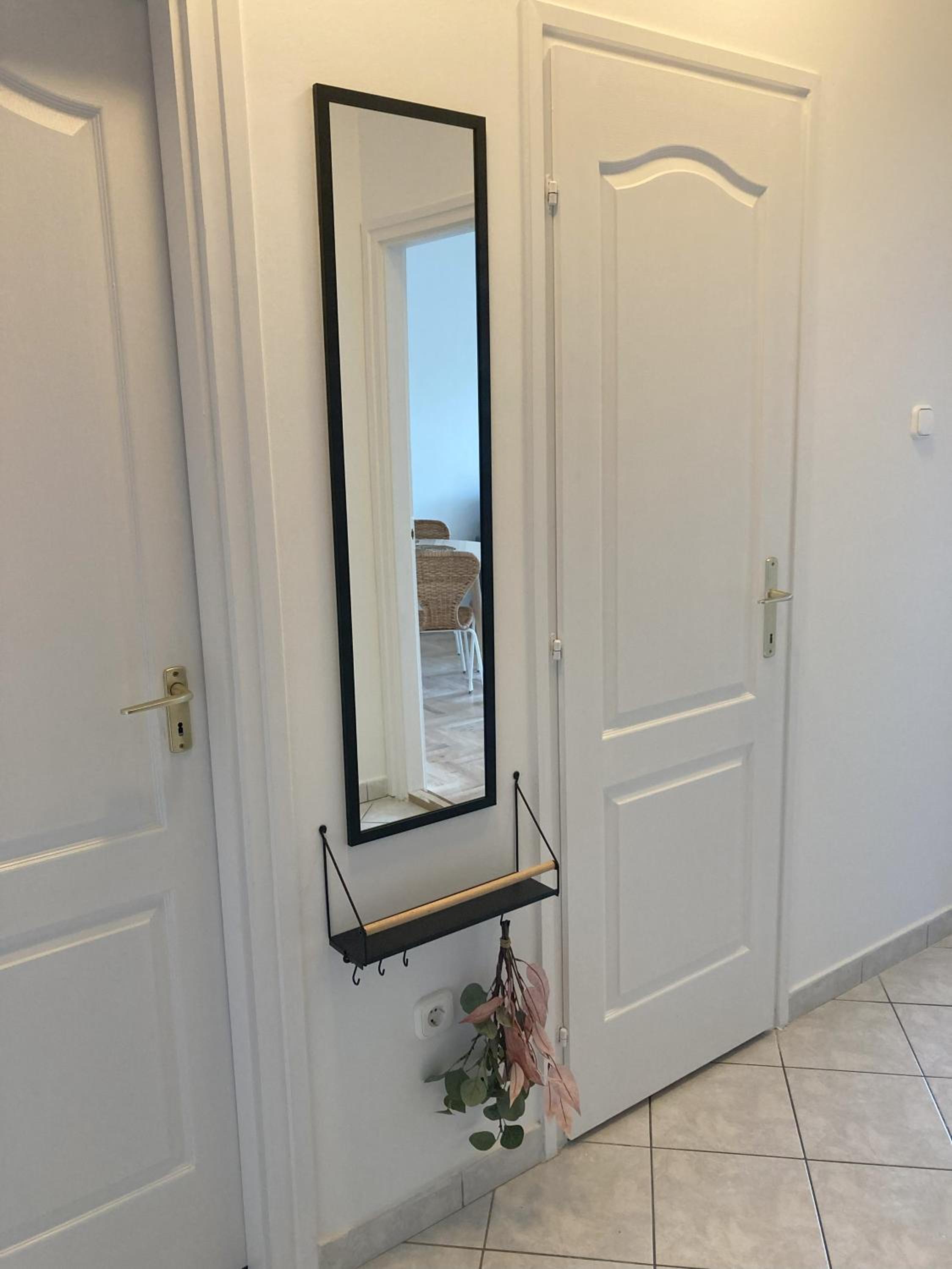 Zazie Apartment with free parking view 5