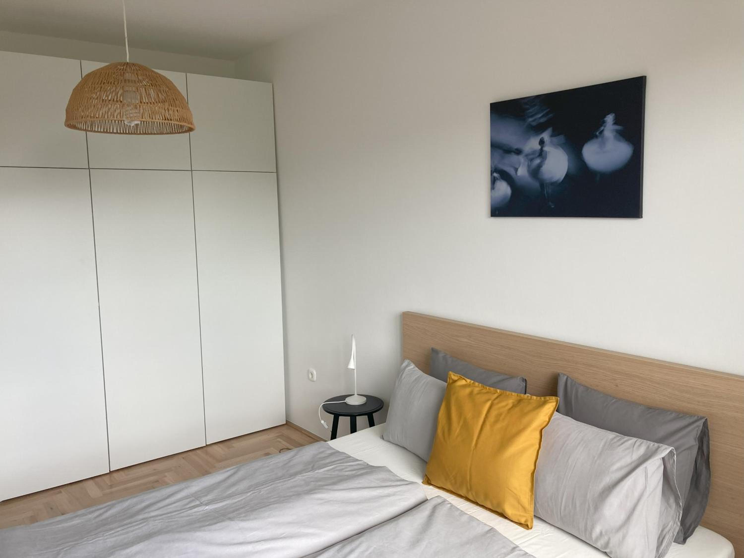 Zazie Apartment with free parking view 4