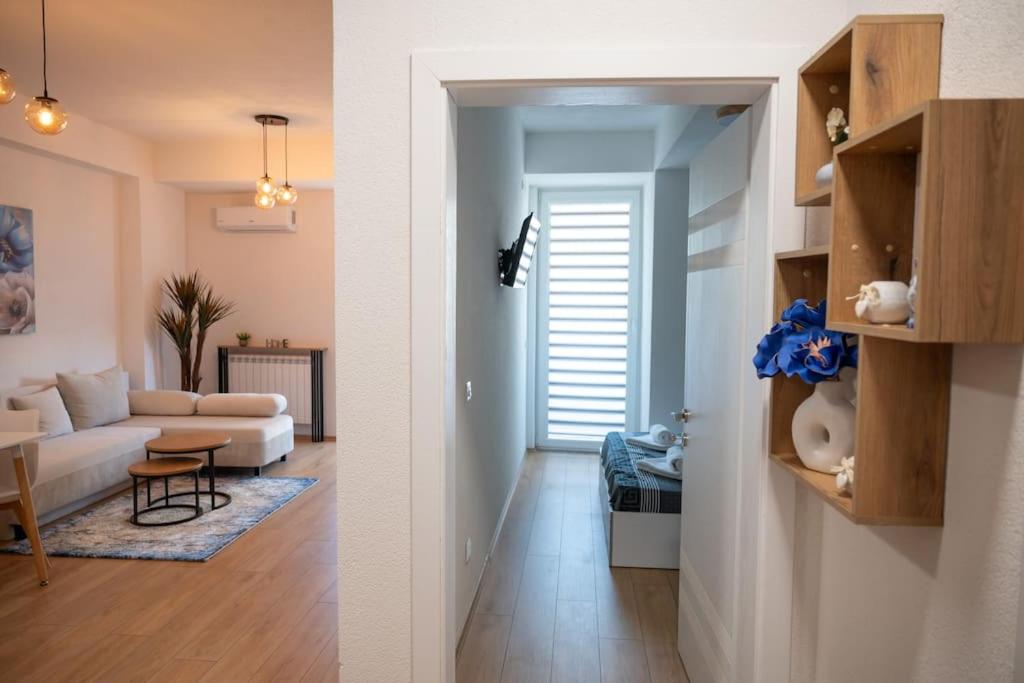 New 1 bedroom apt in Skopje city center - Free parking view 3