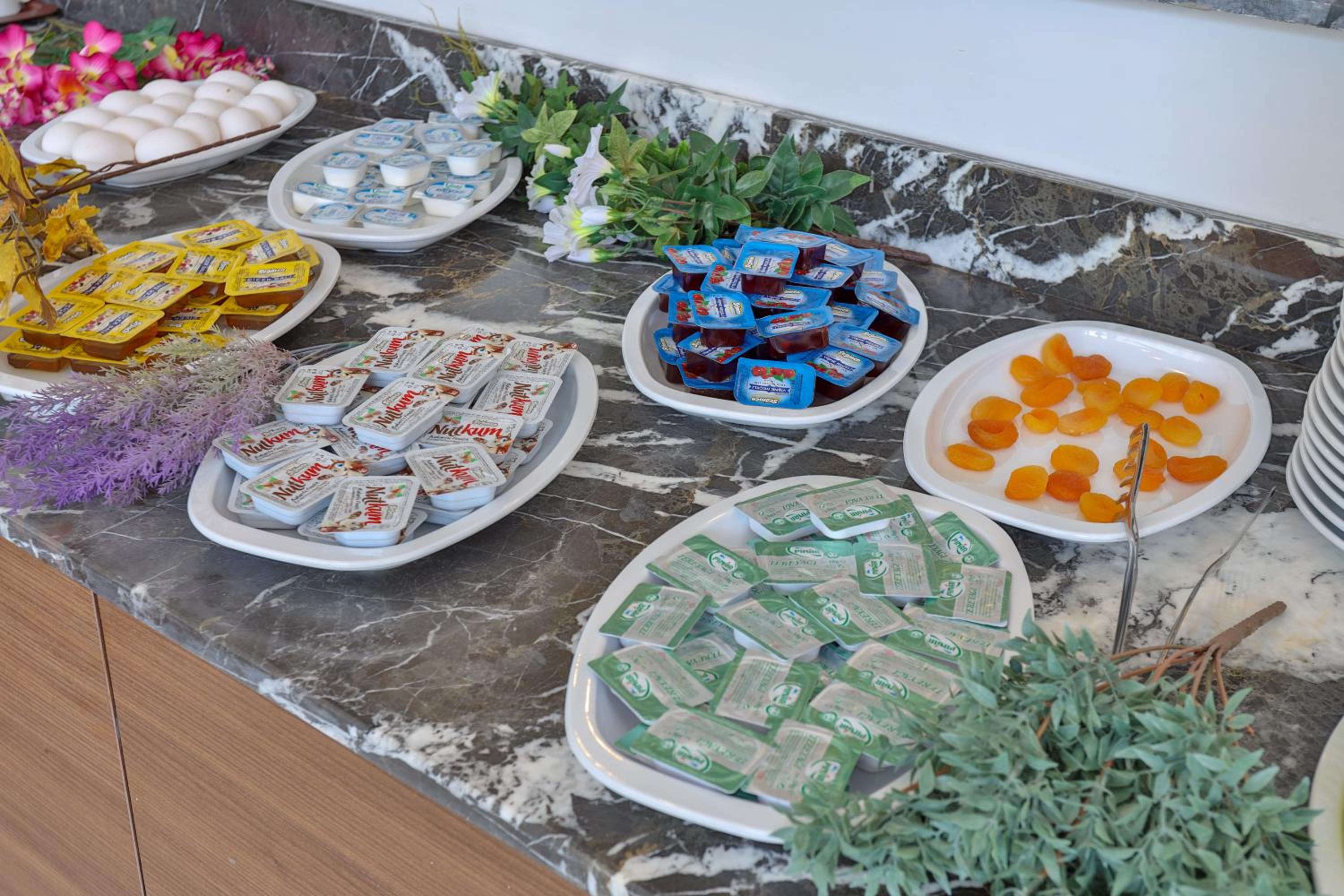 Wolf Of The City Otel - Image 36