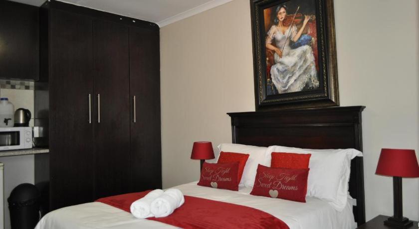 Intimate Villa