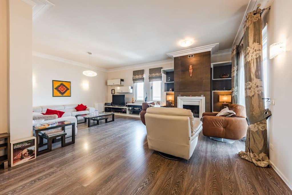 The Grand Luxurious Duplex by PS