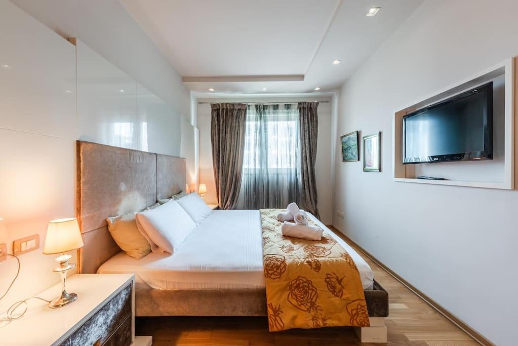 The Grand Luxurious Duplex by PS