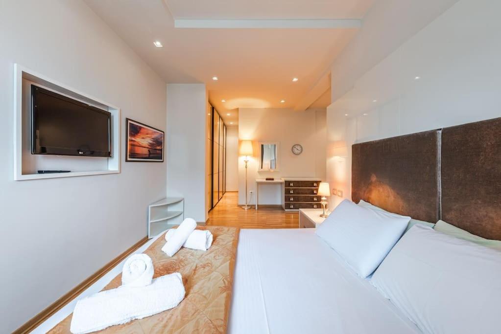 The Grand Luxurious Duplex by PS