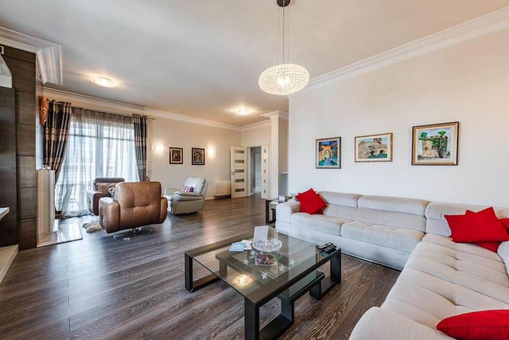 The Grand Luxurious Duplex by PS