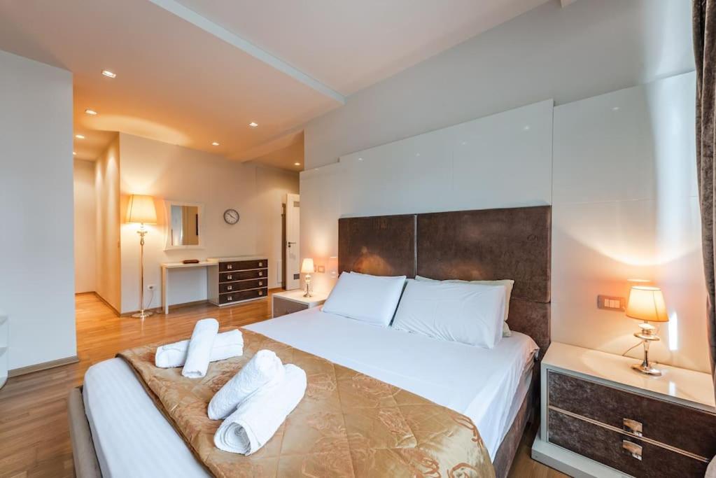 The Grand Luxurious Duplex by PS
