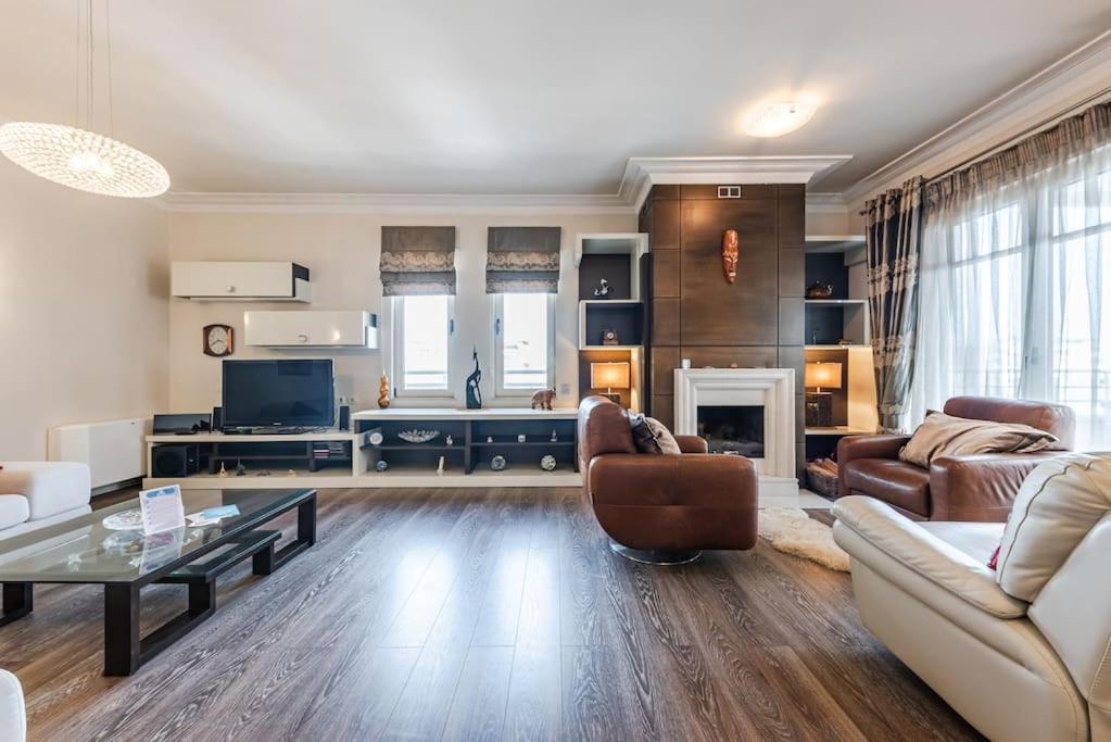 The Grand Luxurious Duplex by PS