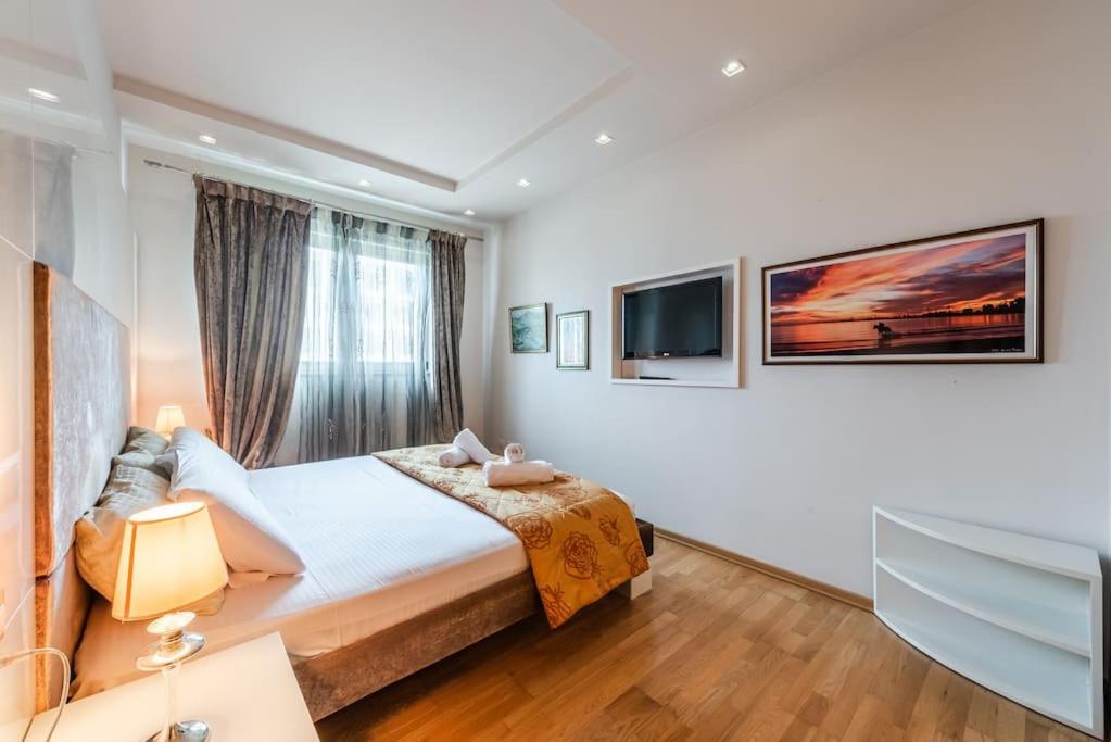 The Grand Luxurious Duplex by PS