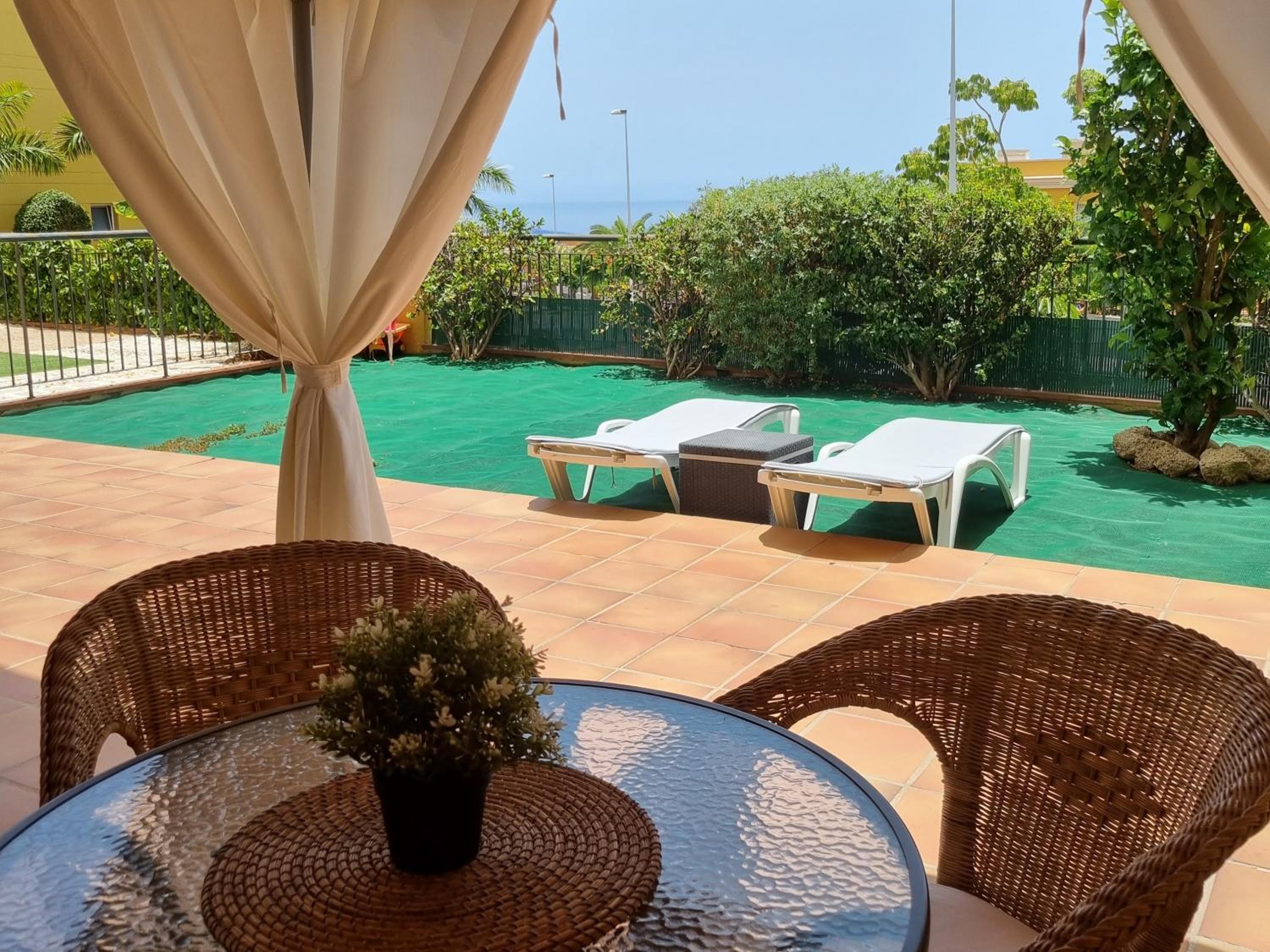 Charming Apartment with a Cozy Terrace photo 5