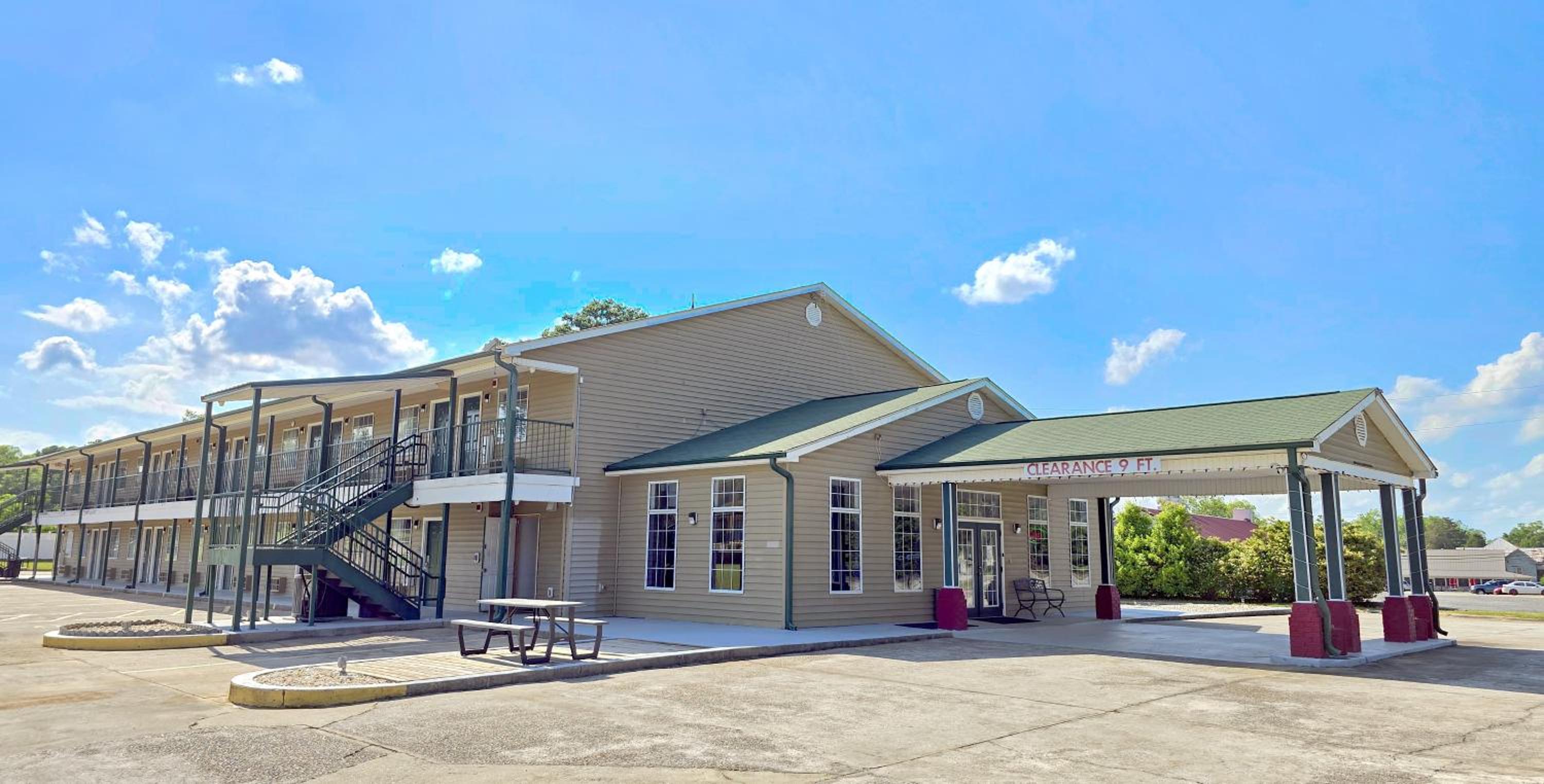Miscellaneous Market Vacations - Garden Inn and Suites near Callaway Gardens Pine Mountain - Property Image 2