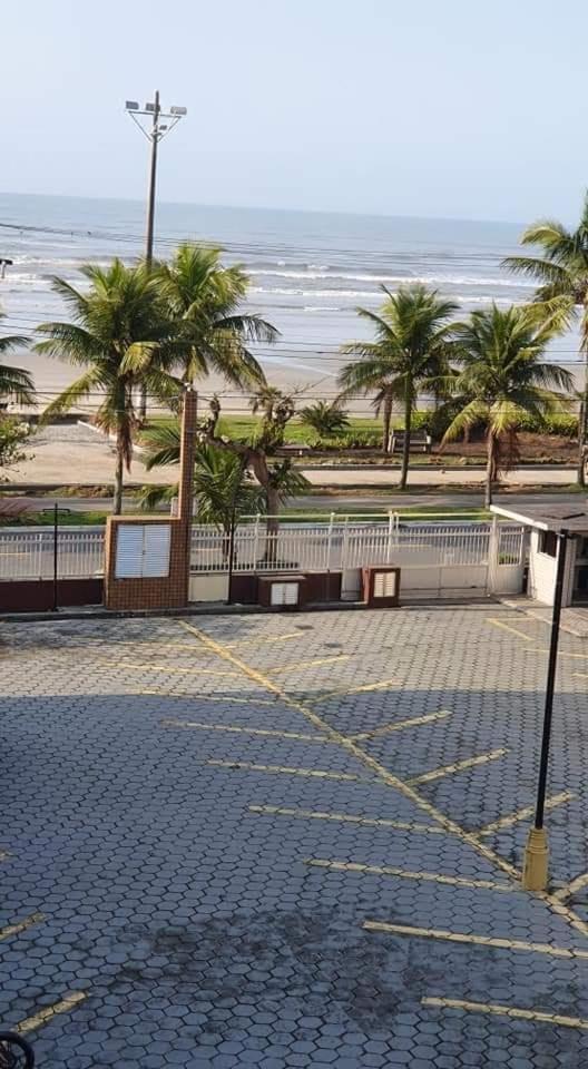 Pé na areia aconchegante