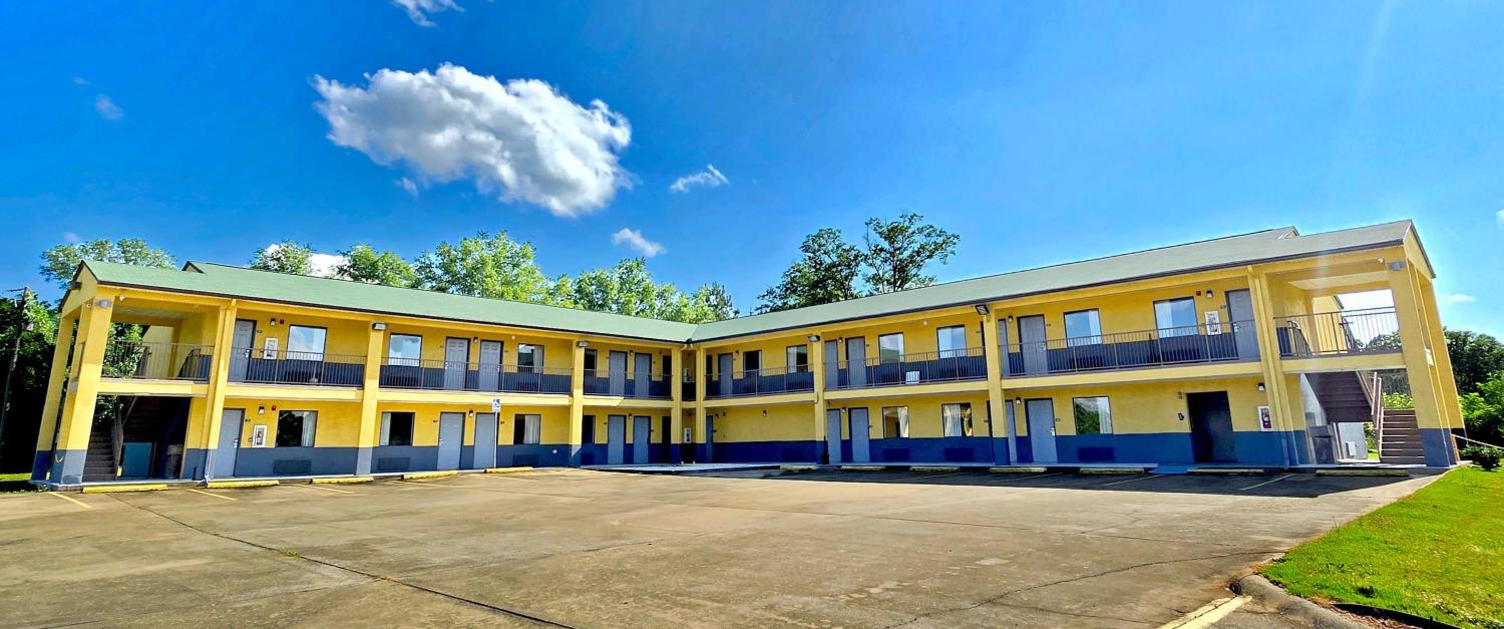 Miscellaneous Market Vacations - Garden Inn and Suites near Callaway Gardens Pine Mountain - Property Image 4