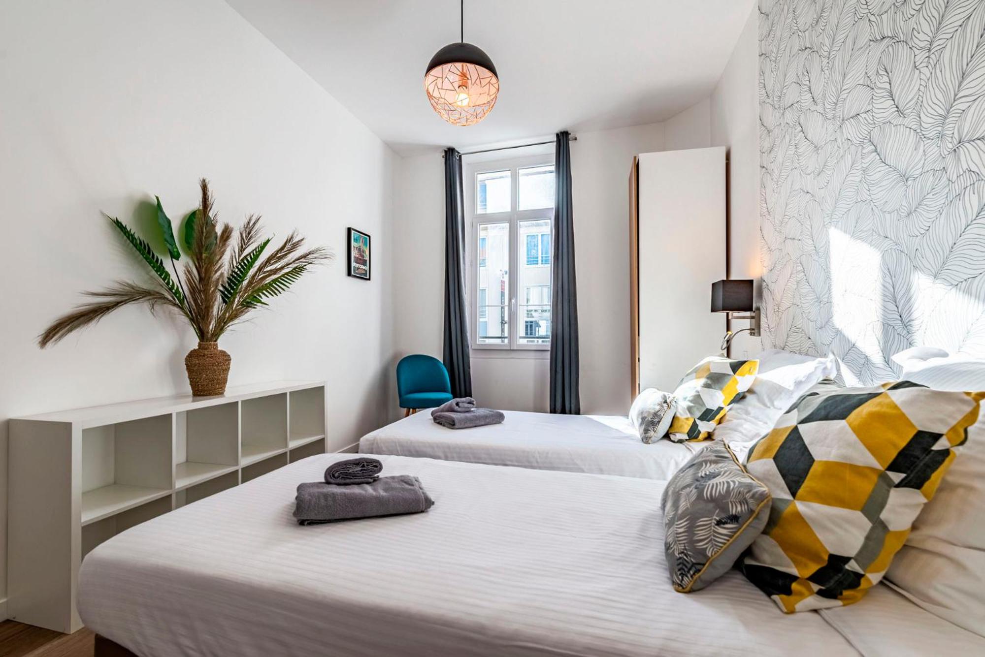 Fabulous Central 2BR - Prime Location, Walk to Croisette & Palais - By Totolulu Cannes Yellow Corner