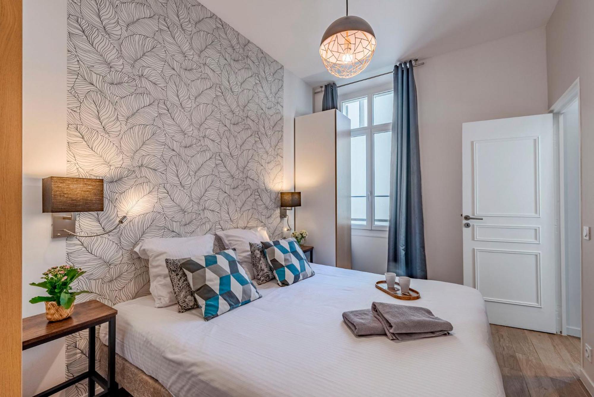 Fabulous Central 2BR - Prime Location, Walk to Croisette & Palais - By Totolulu Cannes Yellow Corner