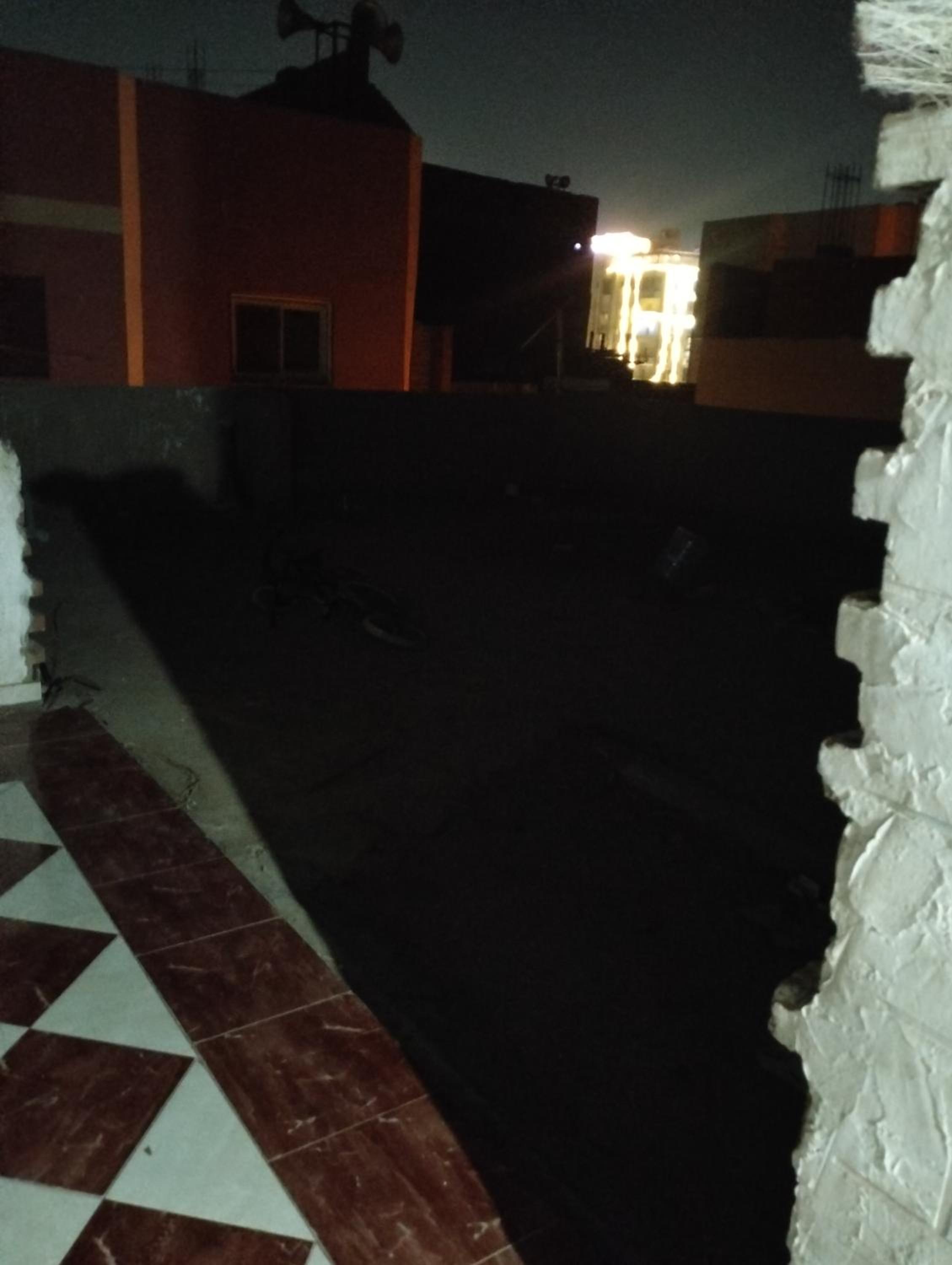 Pyramids madnis