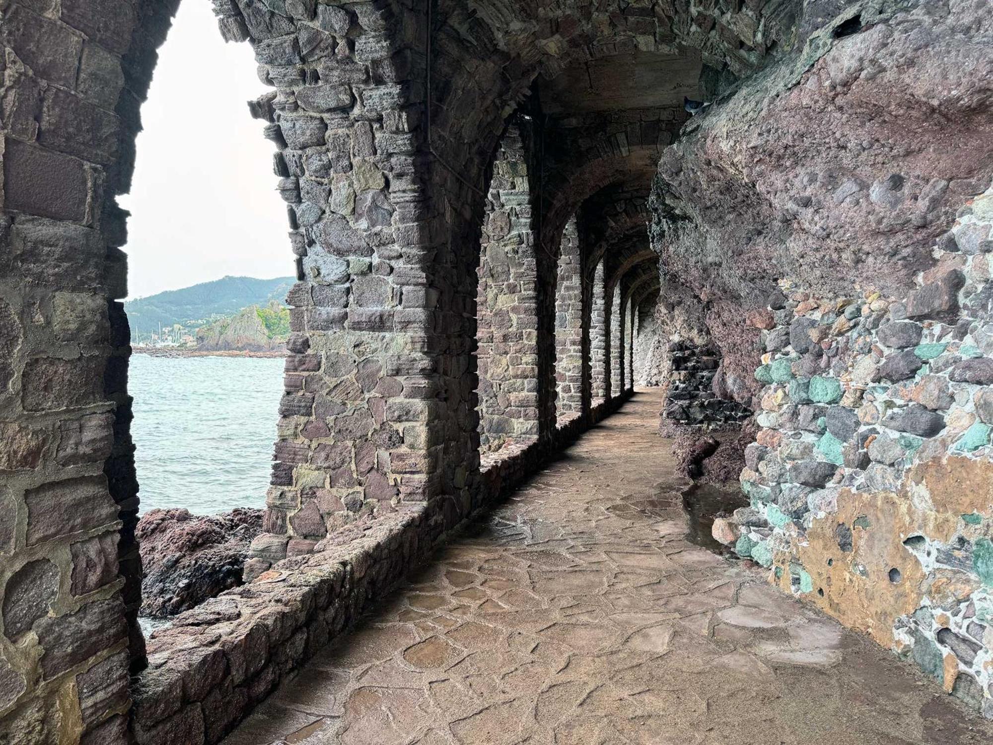Fabulous Central 2BR - Prime Location, Walk to Croisette & Palais - By Totolulu Cannes Yellow Corner