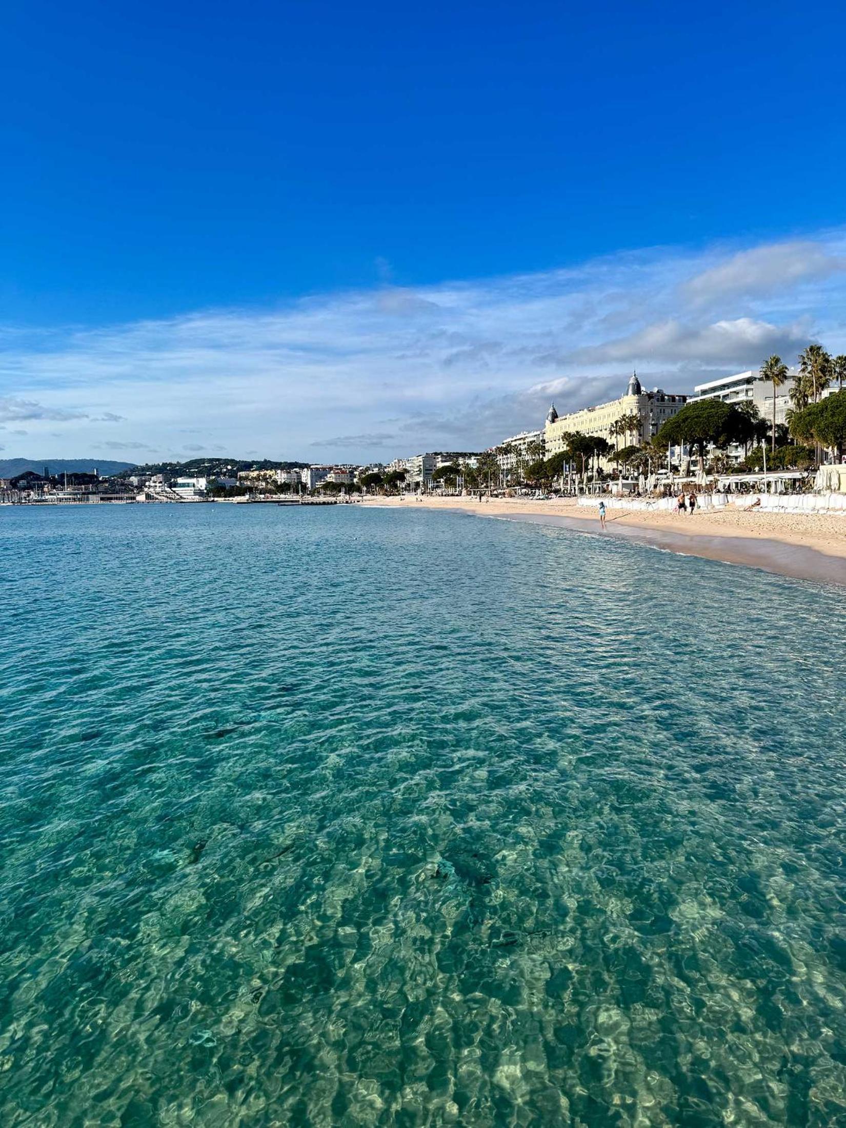 Fabulous Central 2BR - Prime Location, Walk to Croisette & Palais - By Totolulu Cannes Yellow Corner