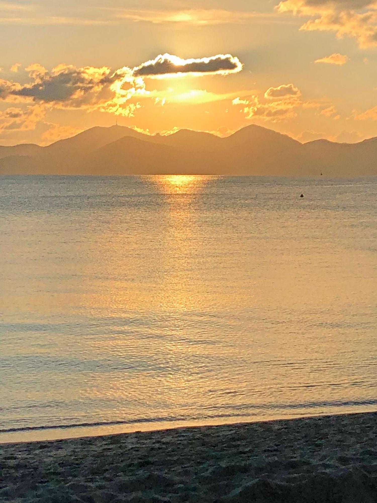 Fabulous Central 2BR - Prime Location, Walk to Croisette & Palais - By Totolulu Cannes Yellow Corner