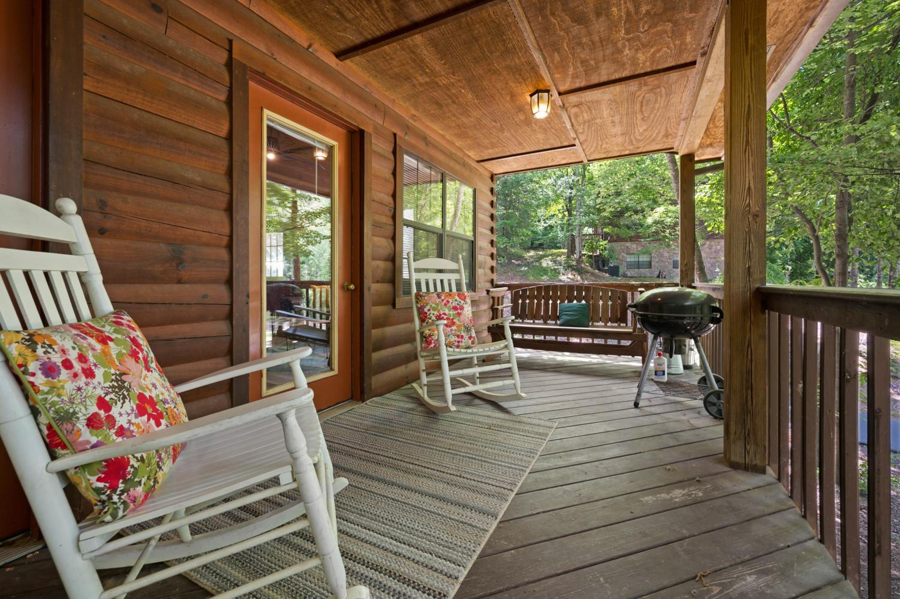 Spring Special - Dollywood at 2 min & Heated Pool view 2