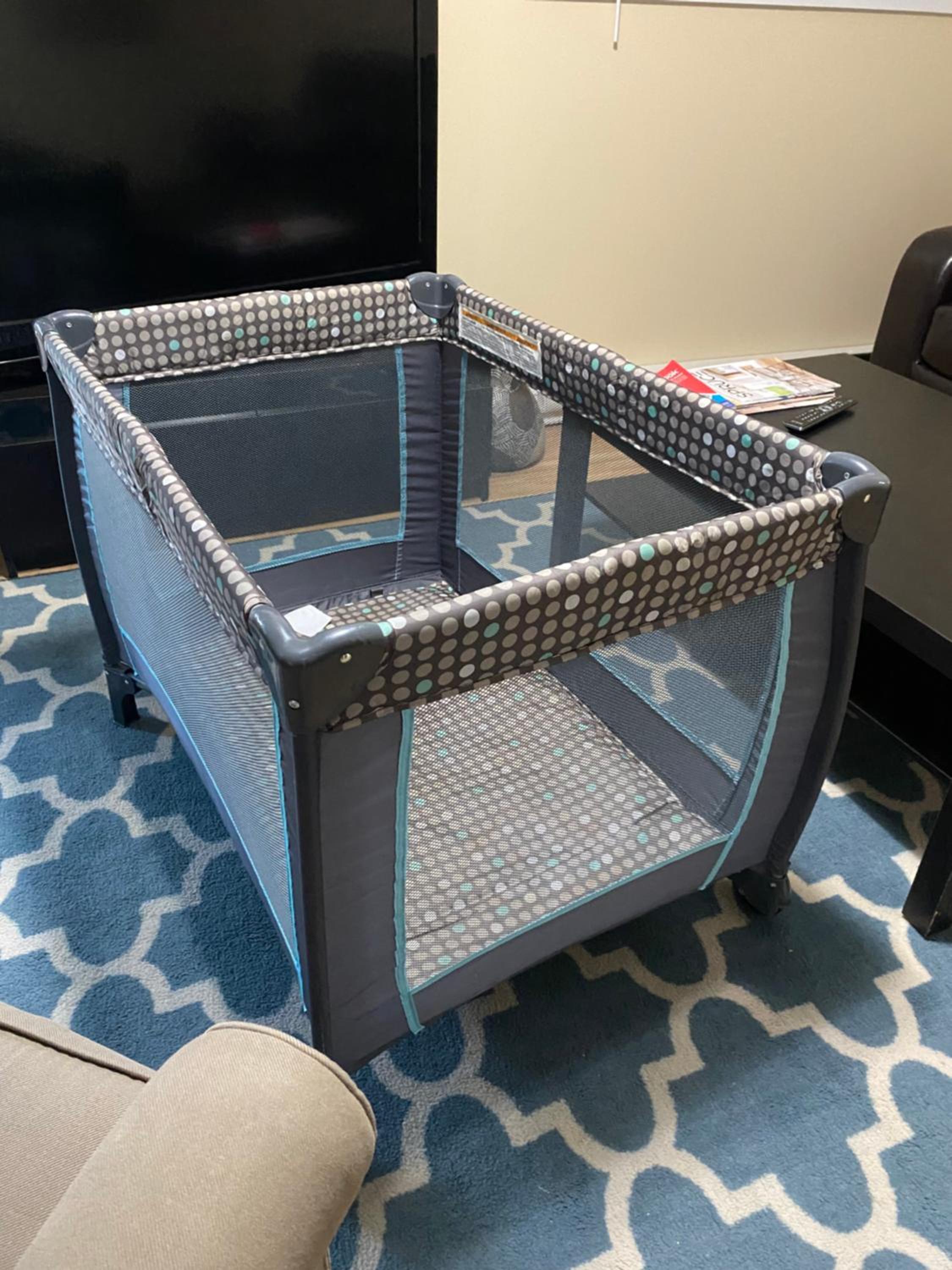 Adorable 2-bedroom guesthouse with free parking