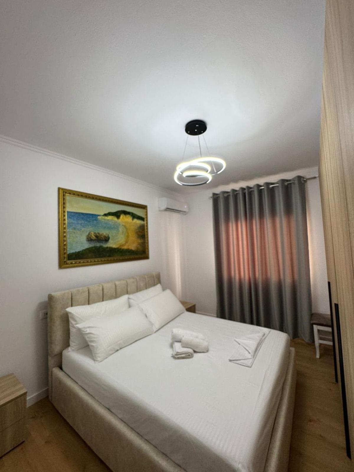 Vila Ademi Ksamil