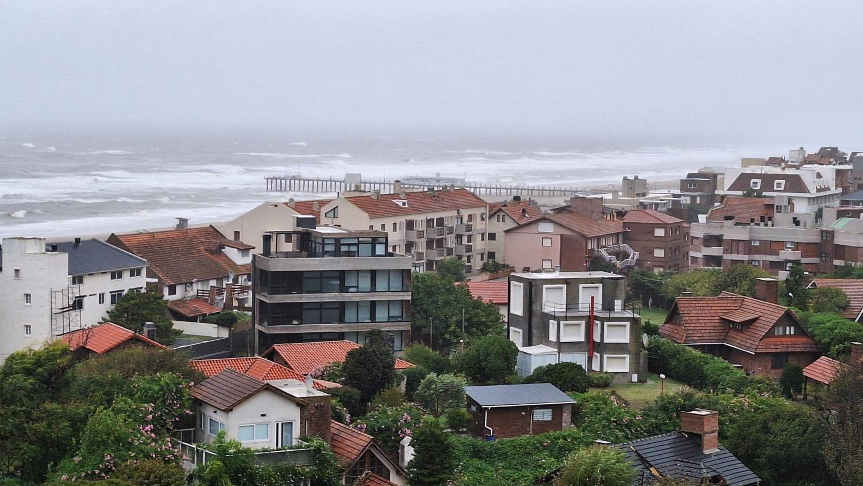 BTWINS Pinamar Dpto Top 8vo al mar c balcon c parrilla c cochera Pileta cubierta descubierta sauna gym cine