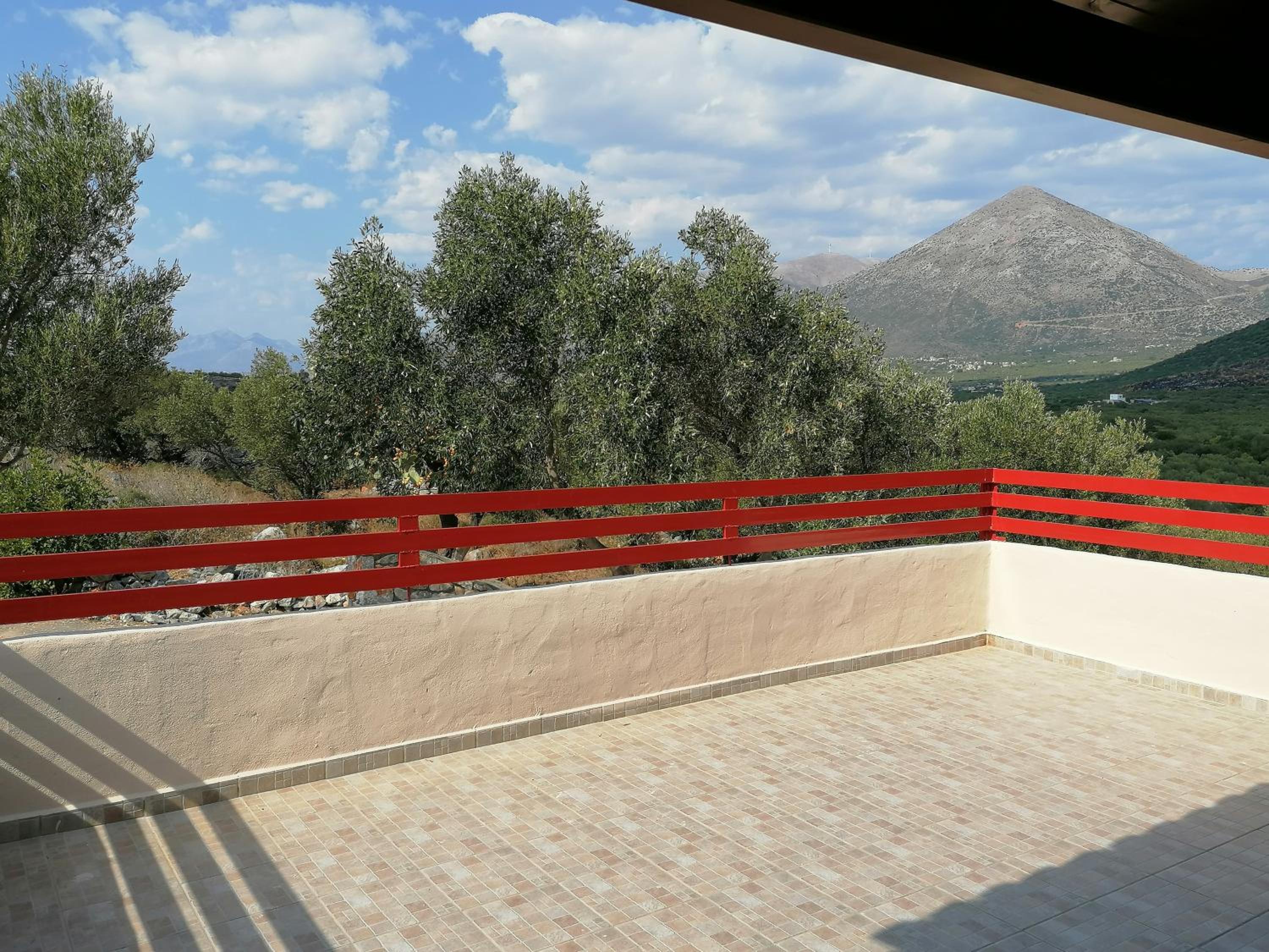 Xemoni House