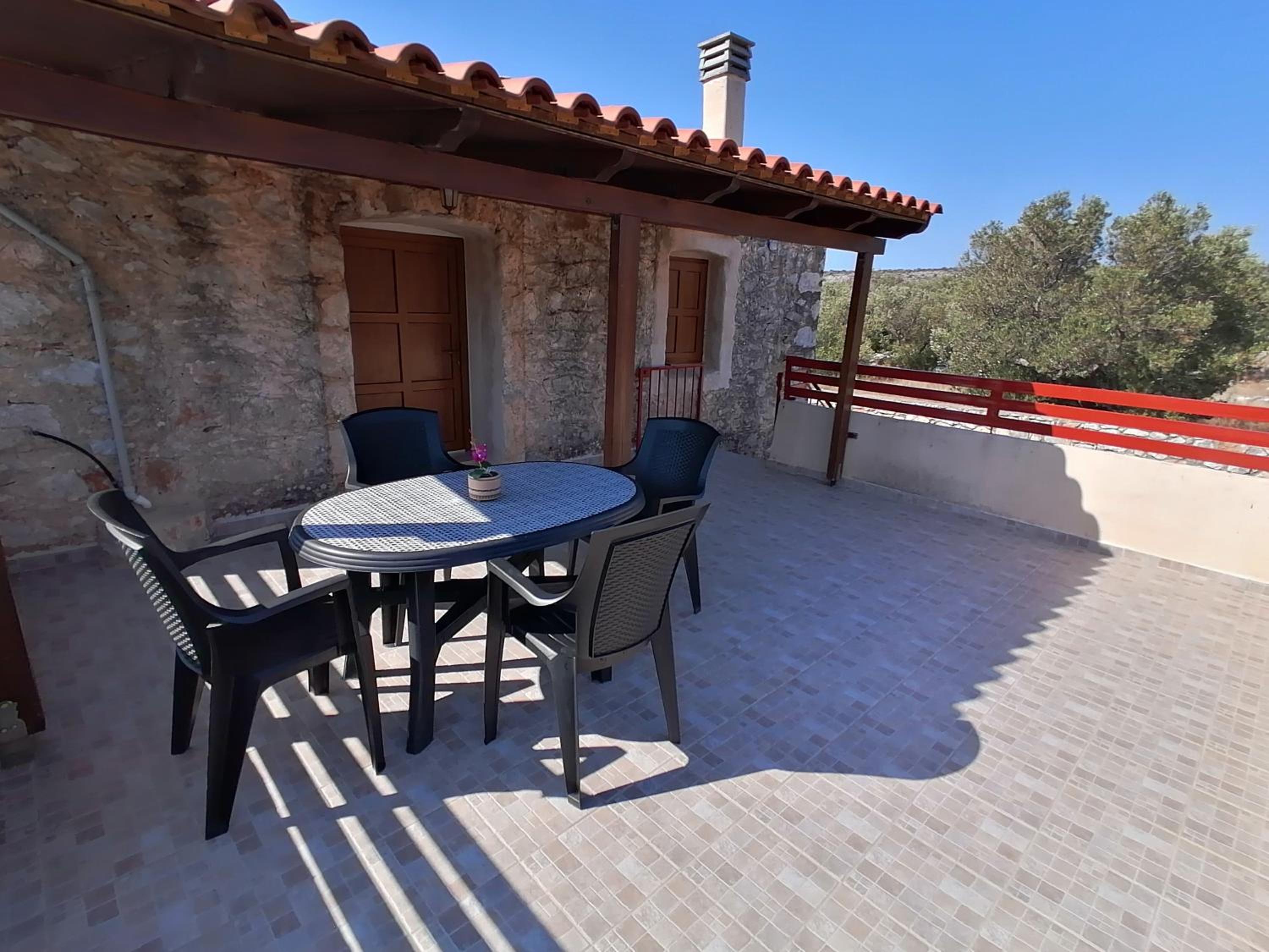 Xemoni House