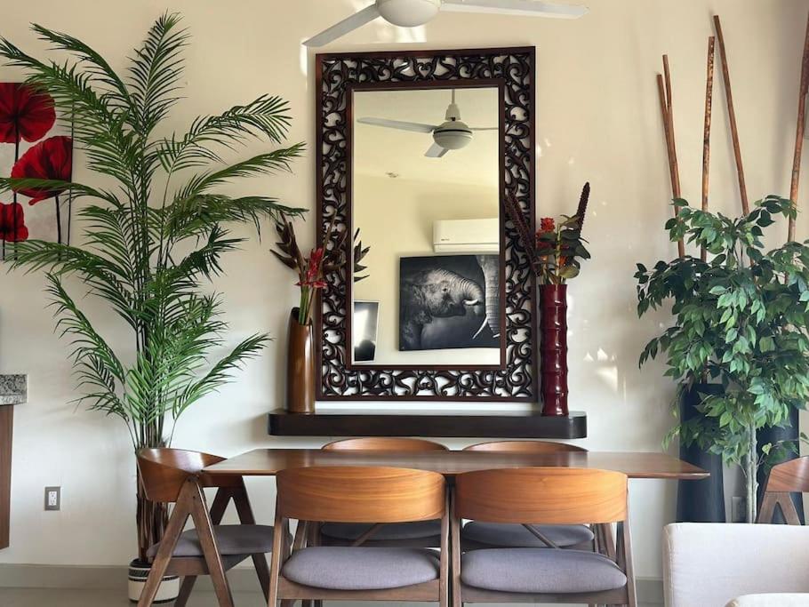 2BR condo in excellent location next to the beach view 4