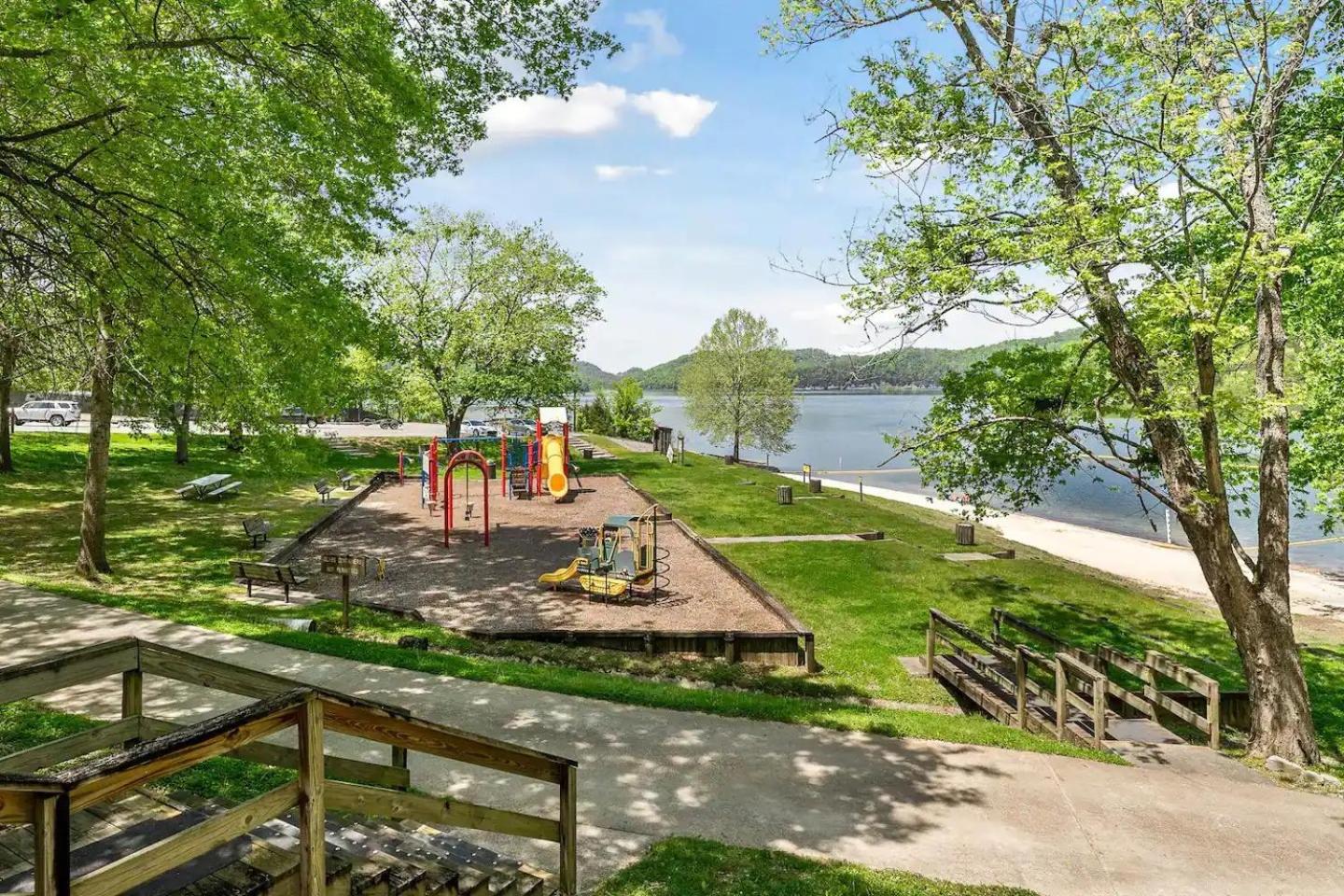 CHLChateau-Walkable to Hurricane Marina